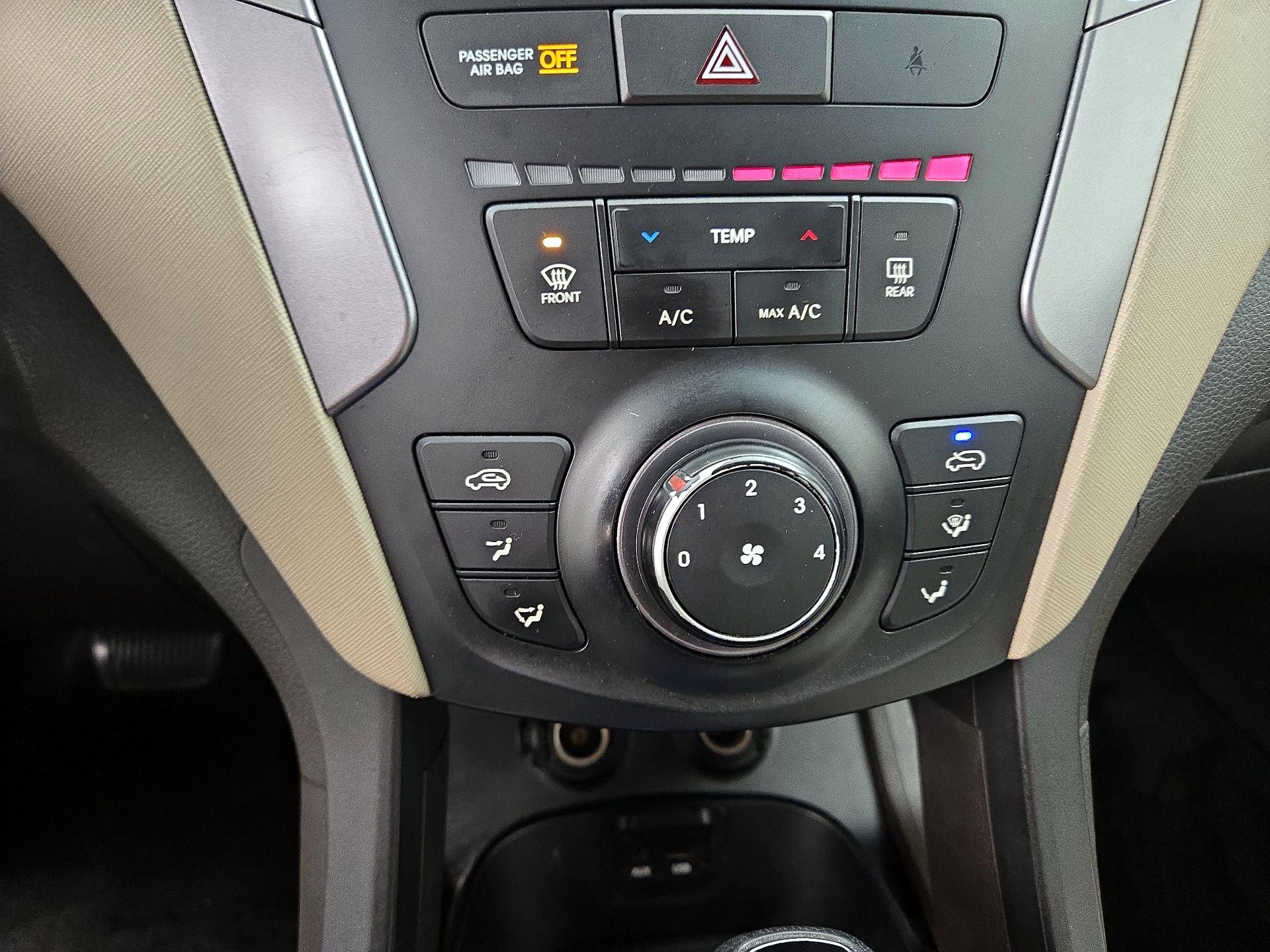 Thumbnail: 2014 Hyundai Santa Fe - 15