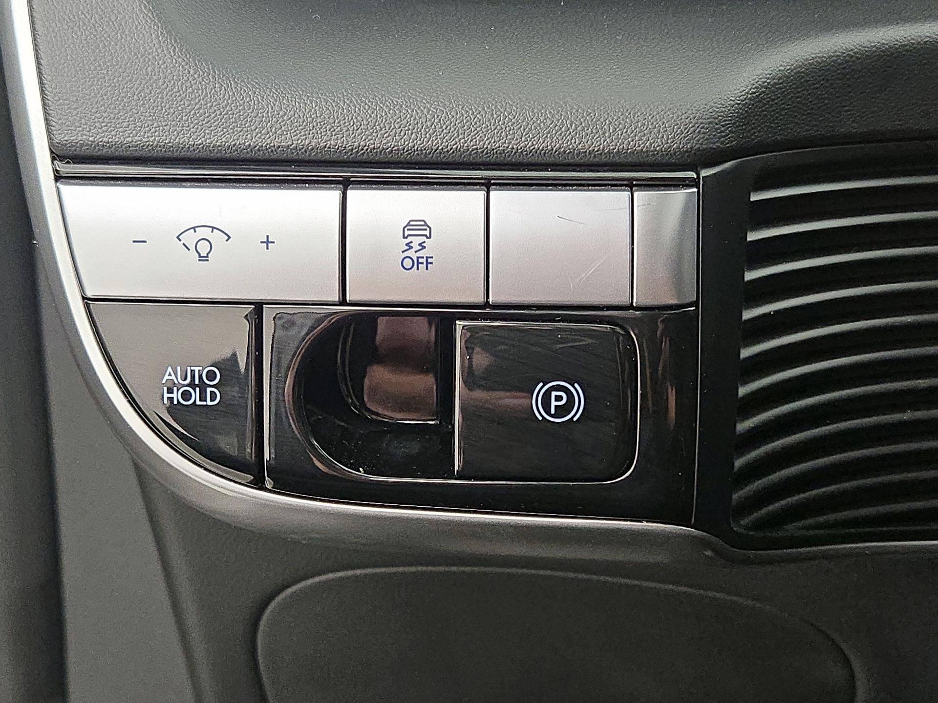 Thumbnail: 2023 Hyundai Ioniq 5 - 13