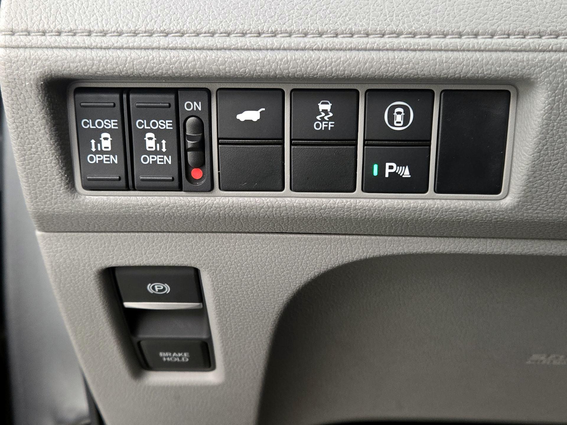 Thumbnail: 2023 Honda Odyssey - 13