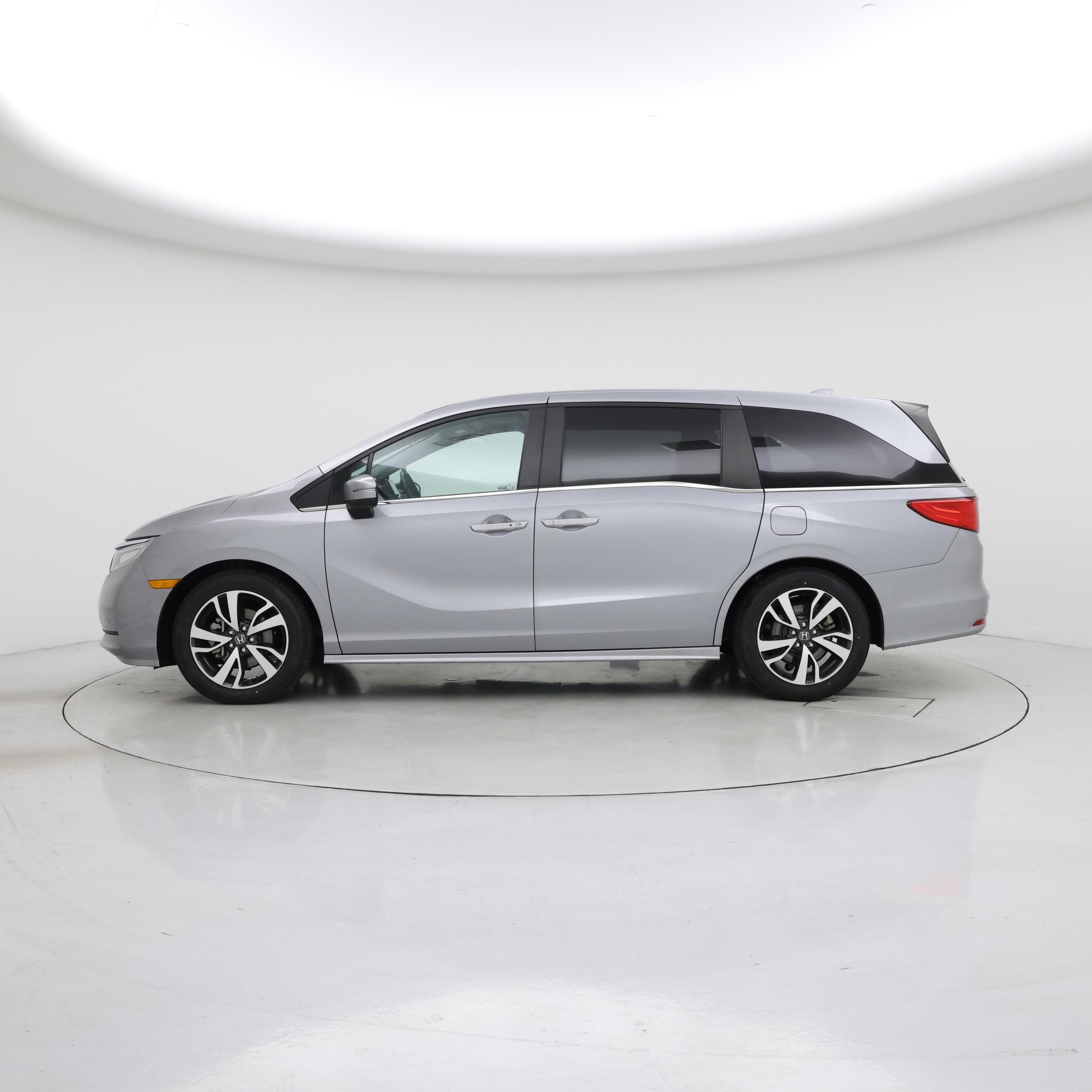 Thumbnail: 2023 Honda Odyssey - 3