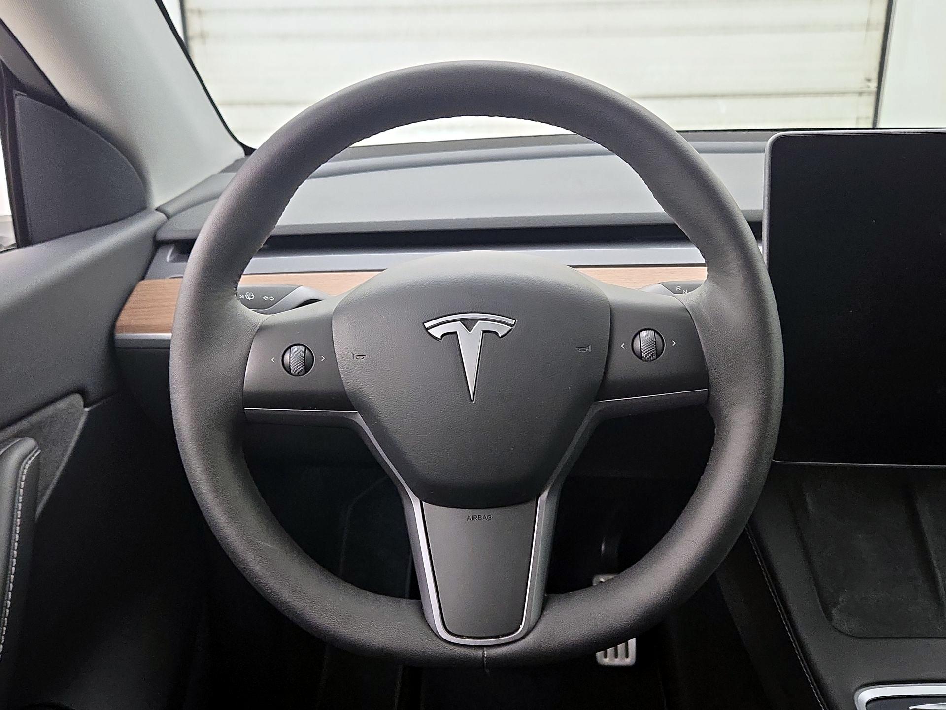 Thumbnail: 2022 Tesla Model Y - 10