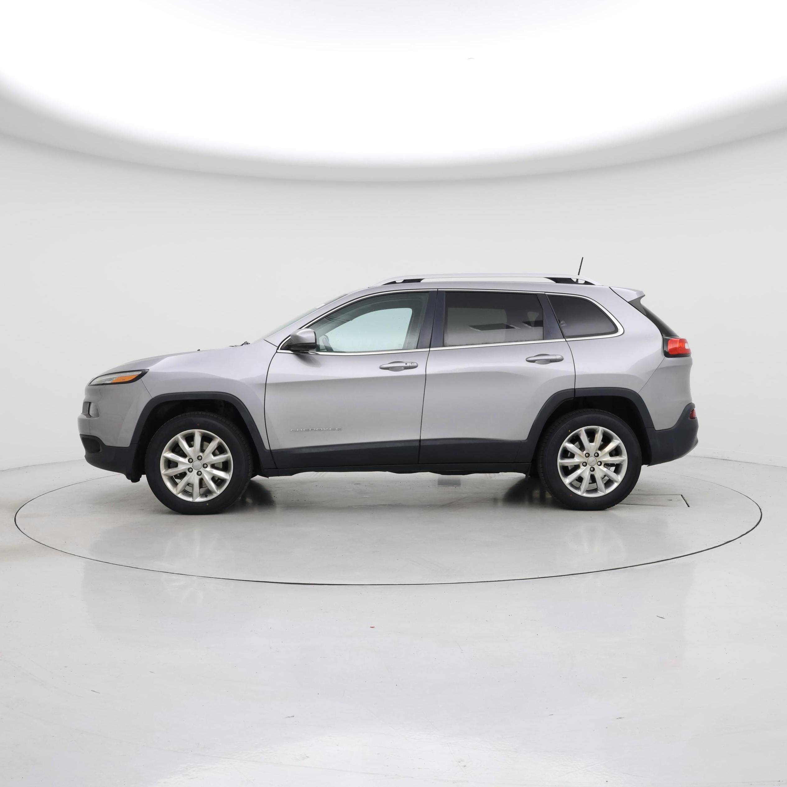 Thumbnail: 2016 Jeep Cherokee - 3