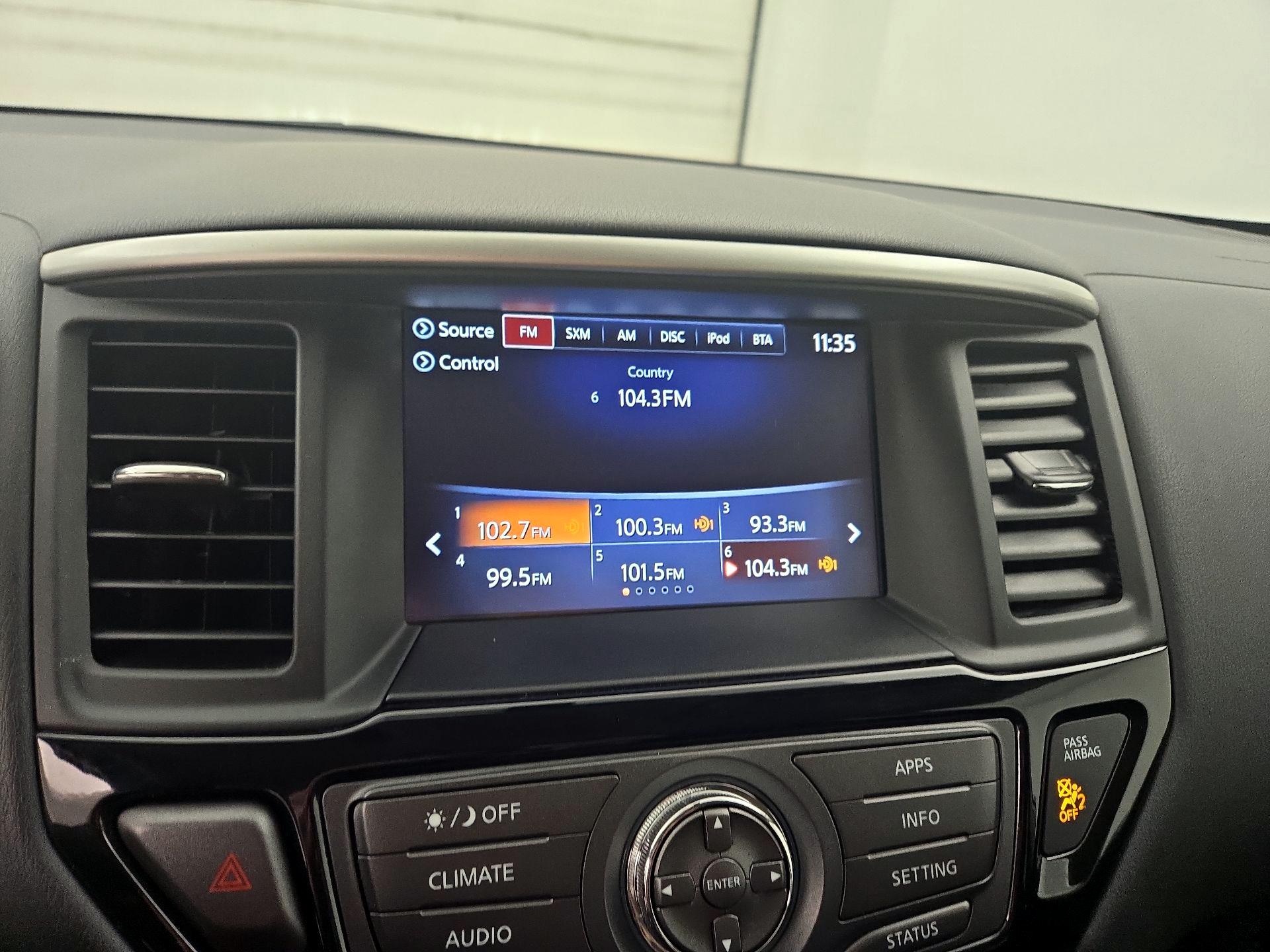 Thumbnail: 2017 Nissan Pathfinder - 15