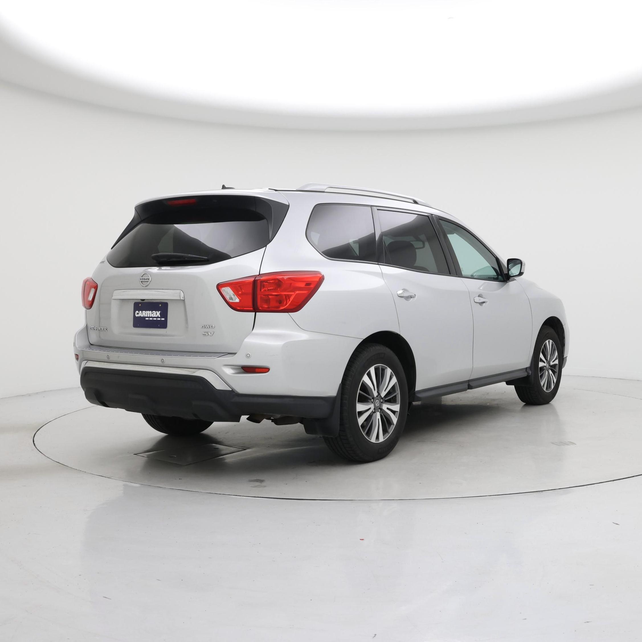 Thumbnail: 2017 Nissan Pathfinder - 8