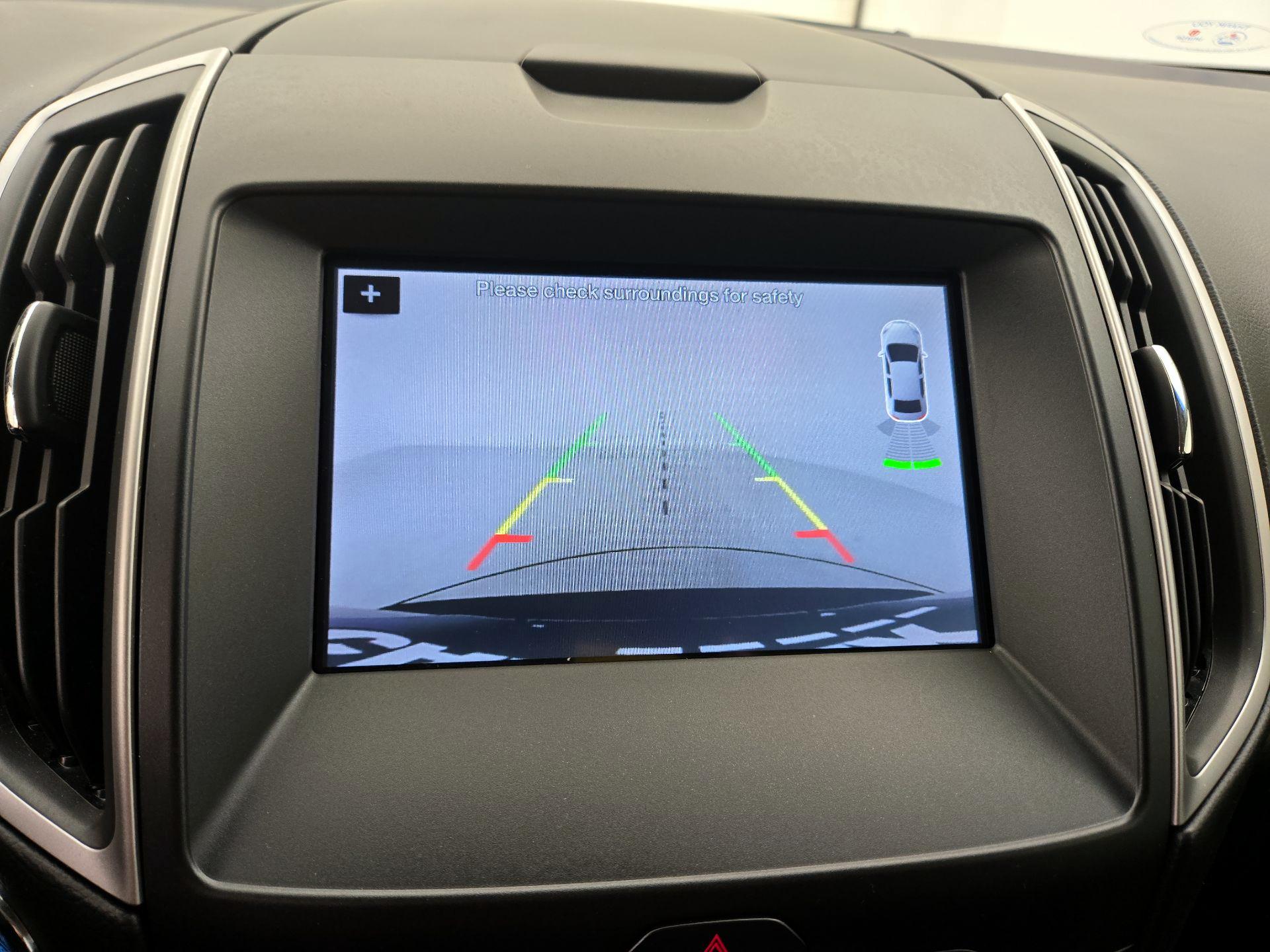 Thumbnail: 2019 Ford Edge - 15