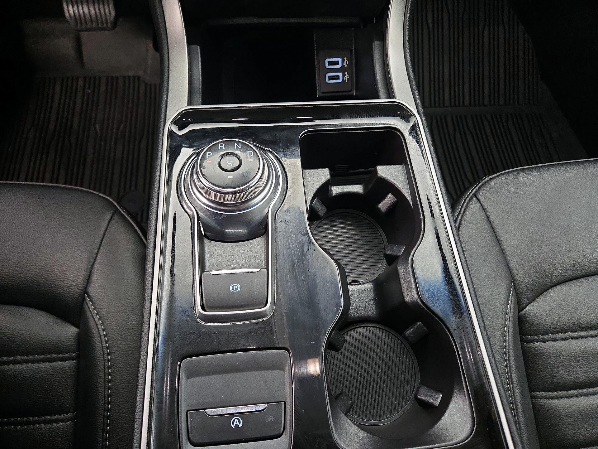 Thumbnail: 2019 Ford Edge - 18