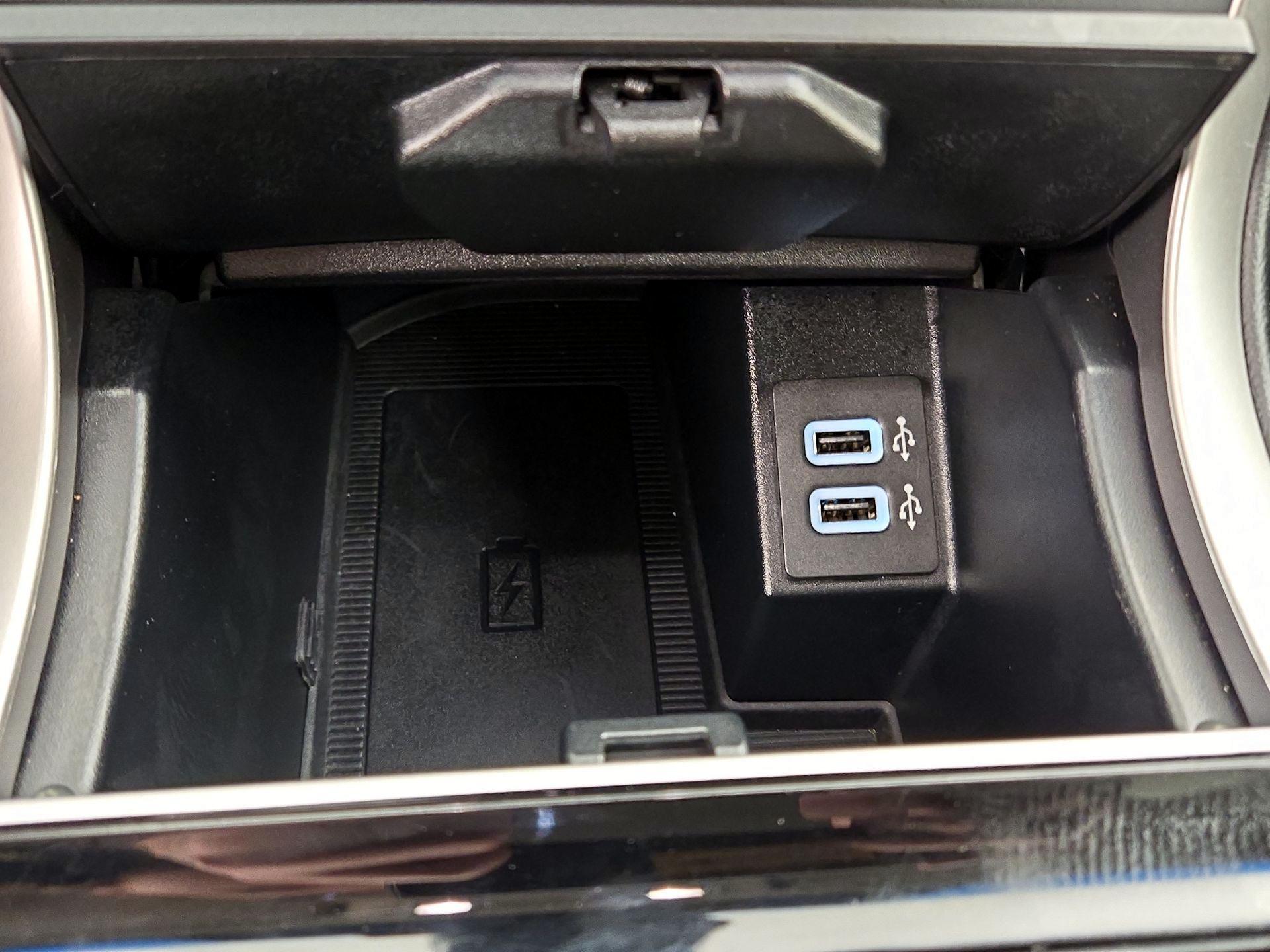 Thumbnail: 2019 Ford Edge - 19