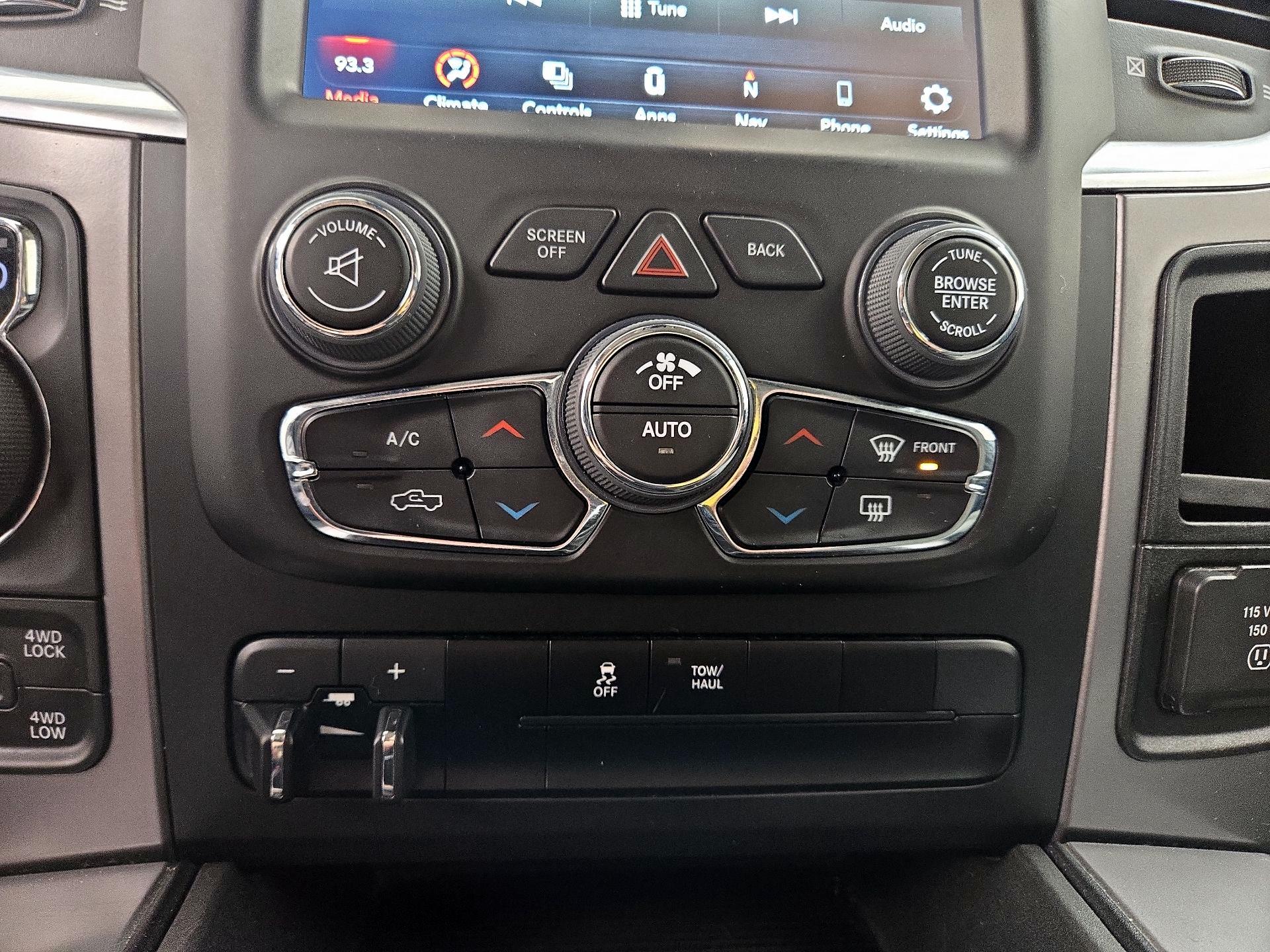 Thumbnail: 2023 RAM 1500 Classic - 17