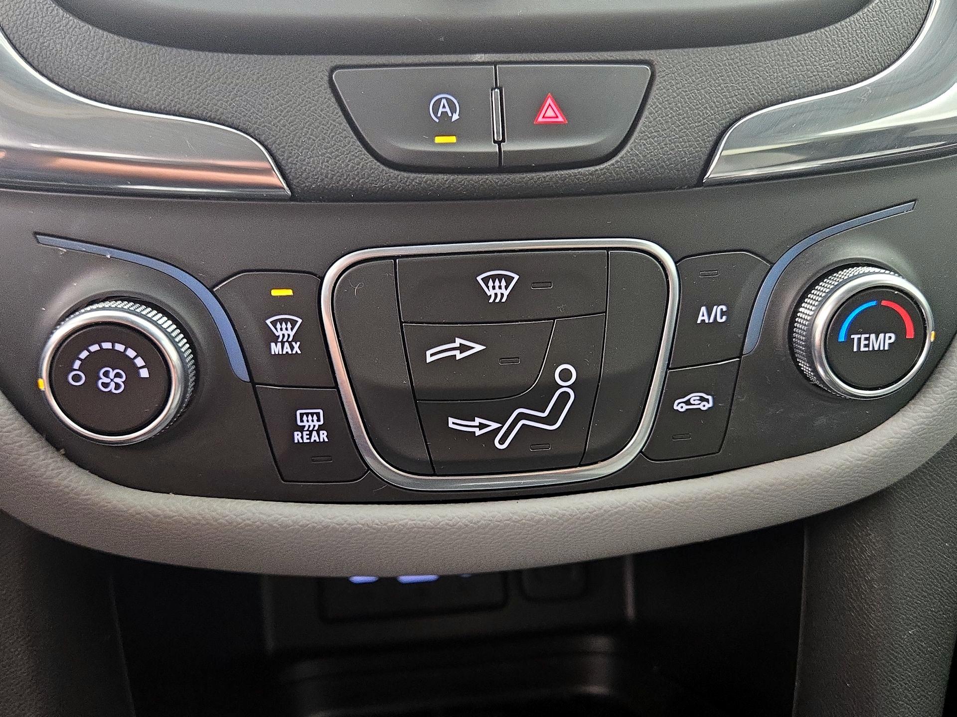 Thumbnail: 2022 Chevrolet Equinox - 16