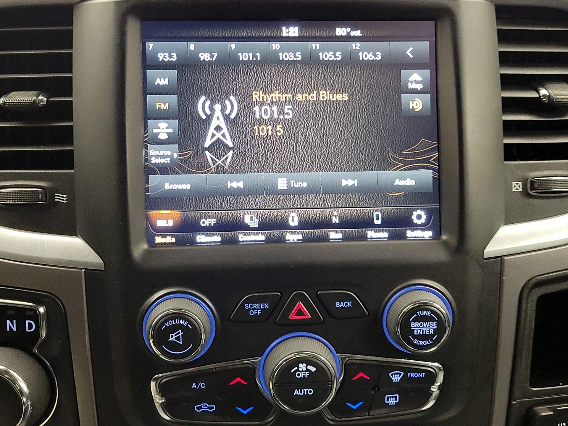 Thumbnail: 2023 RAM 1500 Classic - 16