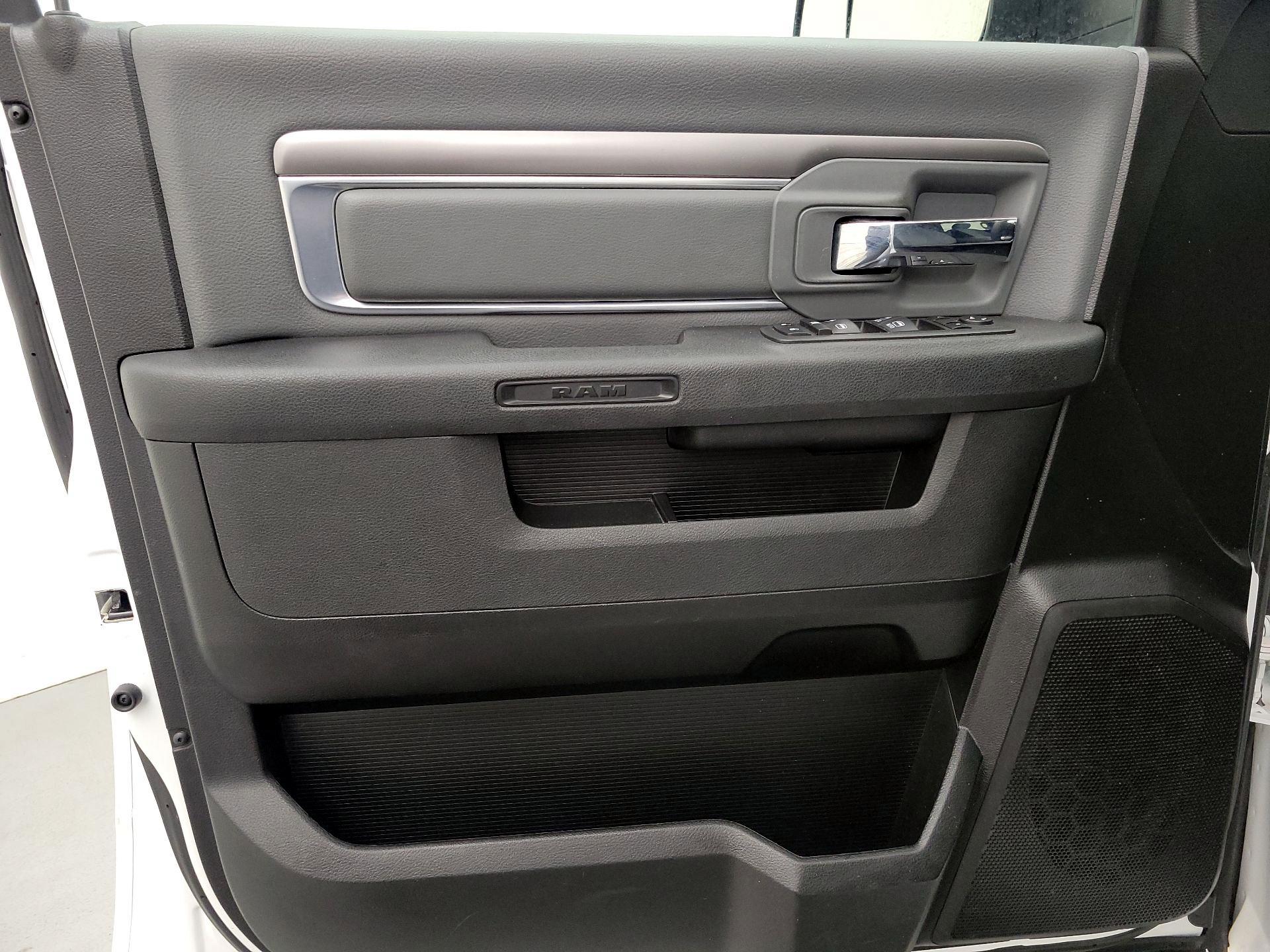 Thumbnail: 2023 RAM 1500 Classic - 12