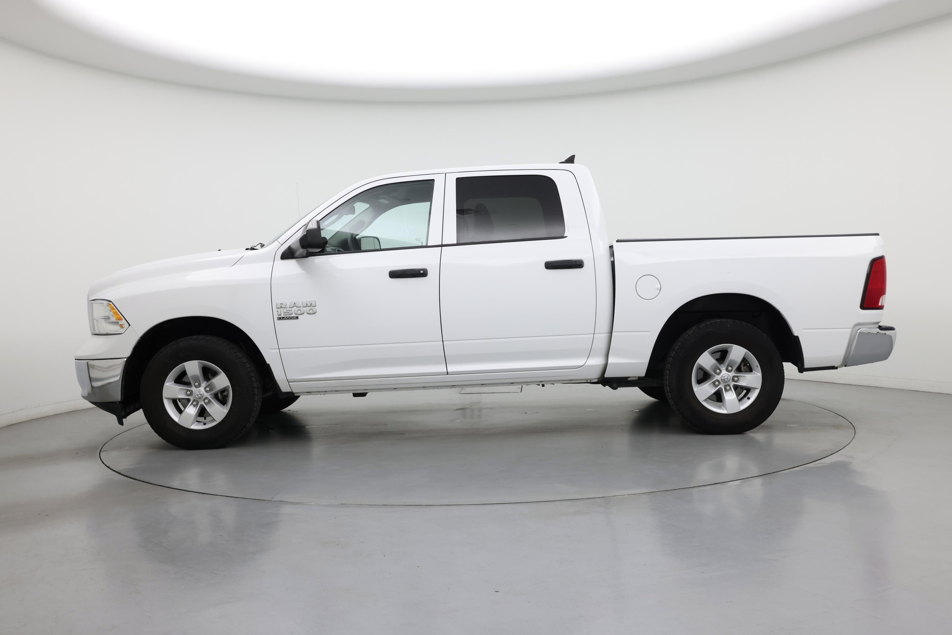 Thumbnail: 2023 RAM 1500 Classic - 3