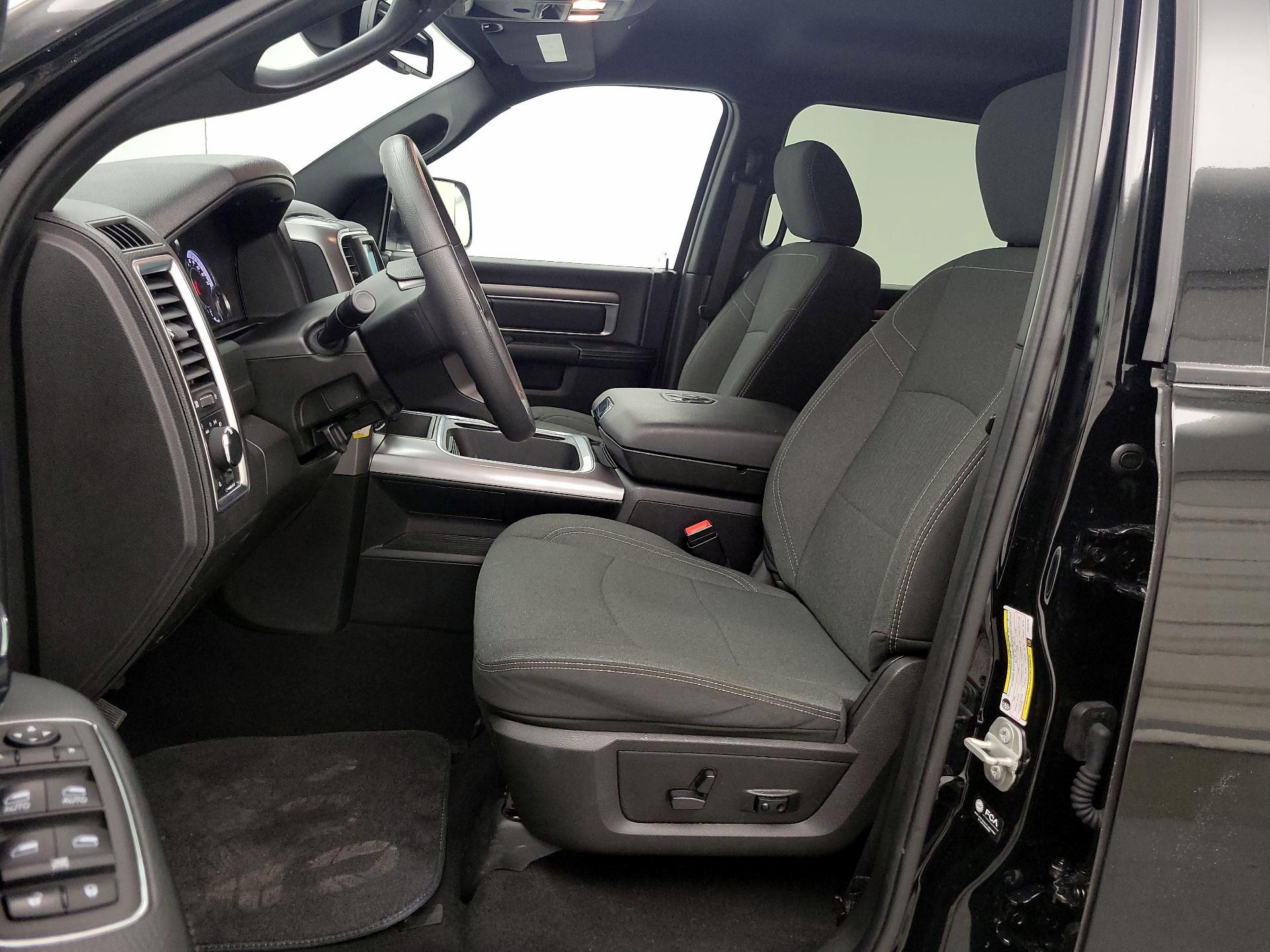 Thumbnail: 2023 RAM 1500 Classic - 11