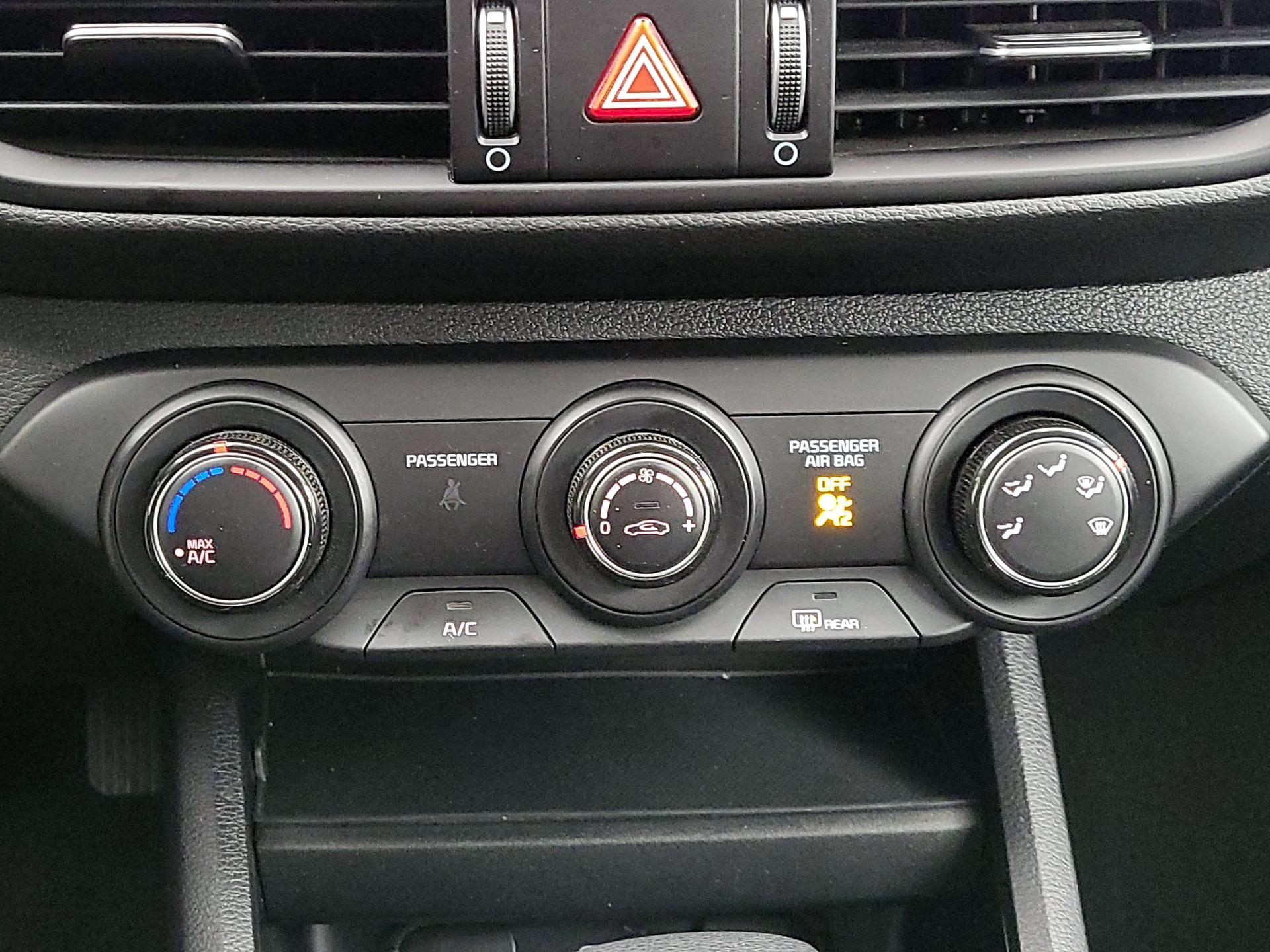 Thumbnail: 2024 Kia Forte - 16