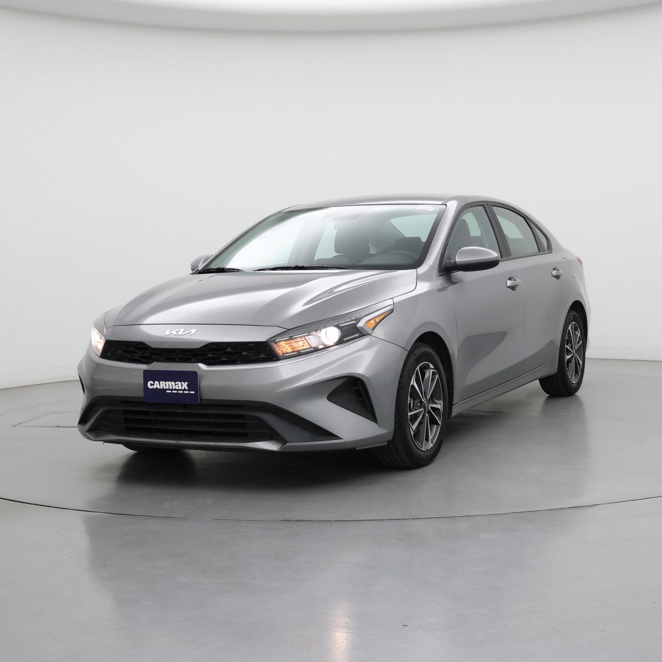 Thumbnail: 2024 Kia Forte - 4