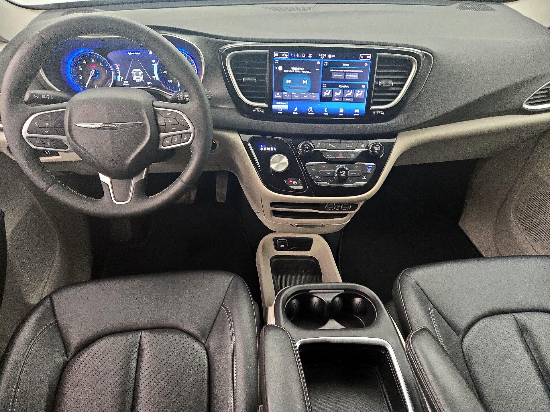 Thumbnail: 2024 Chrysler Pacifica - 9