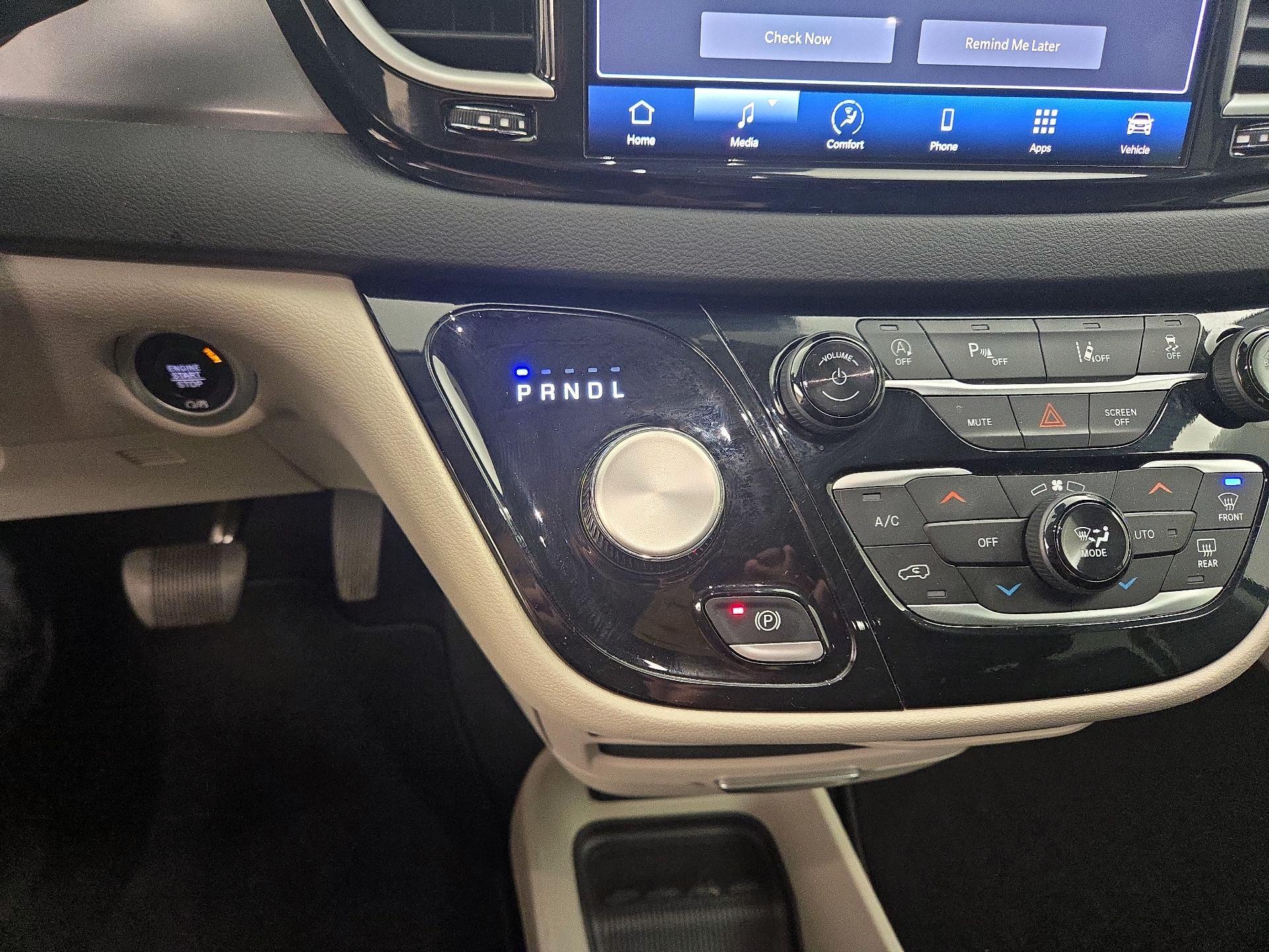 Thumbnail: 2024 Chrysler Pacifica - 17