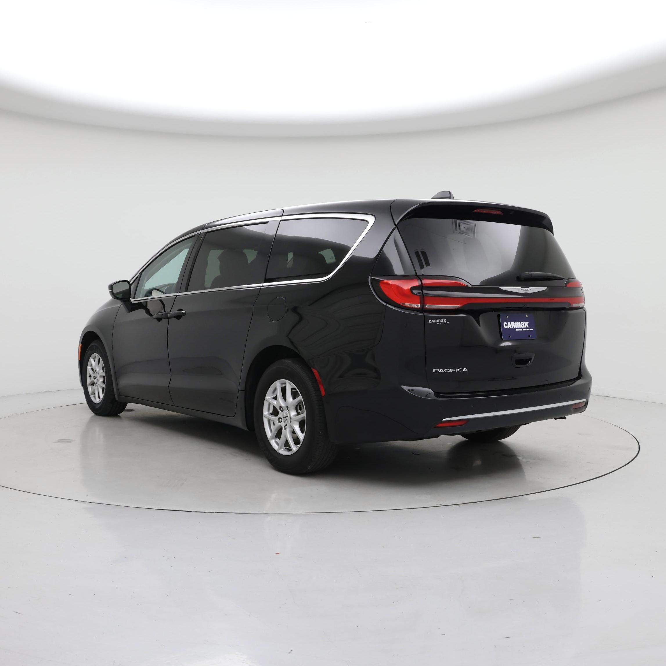 Thumbnail: 2024 Chrysler Pacifica - 2