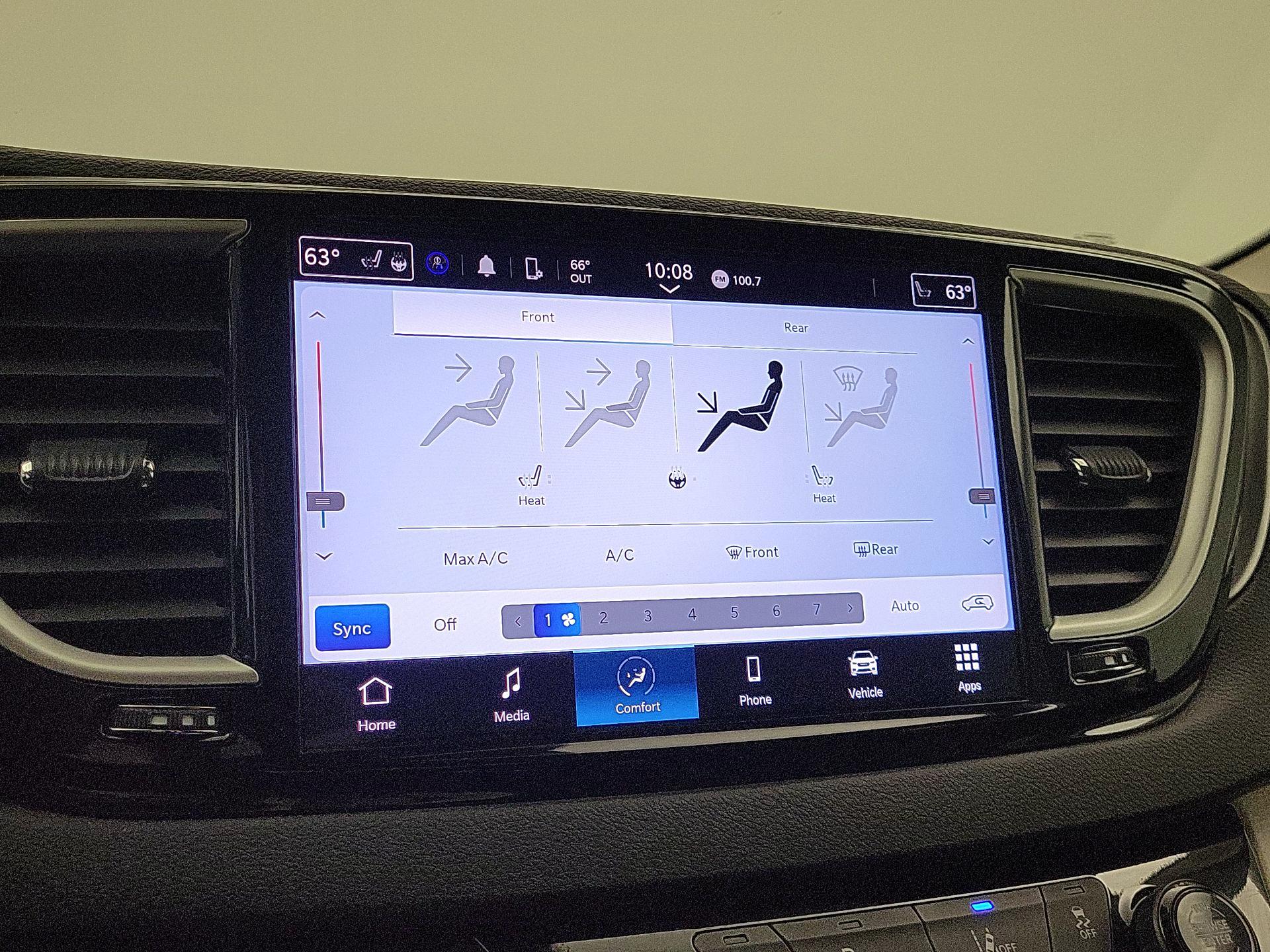 Thumbnail: 2024 Chrysler Pacifica - 16