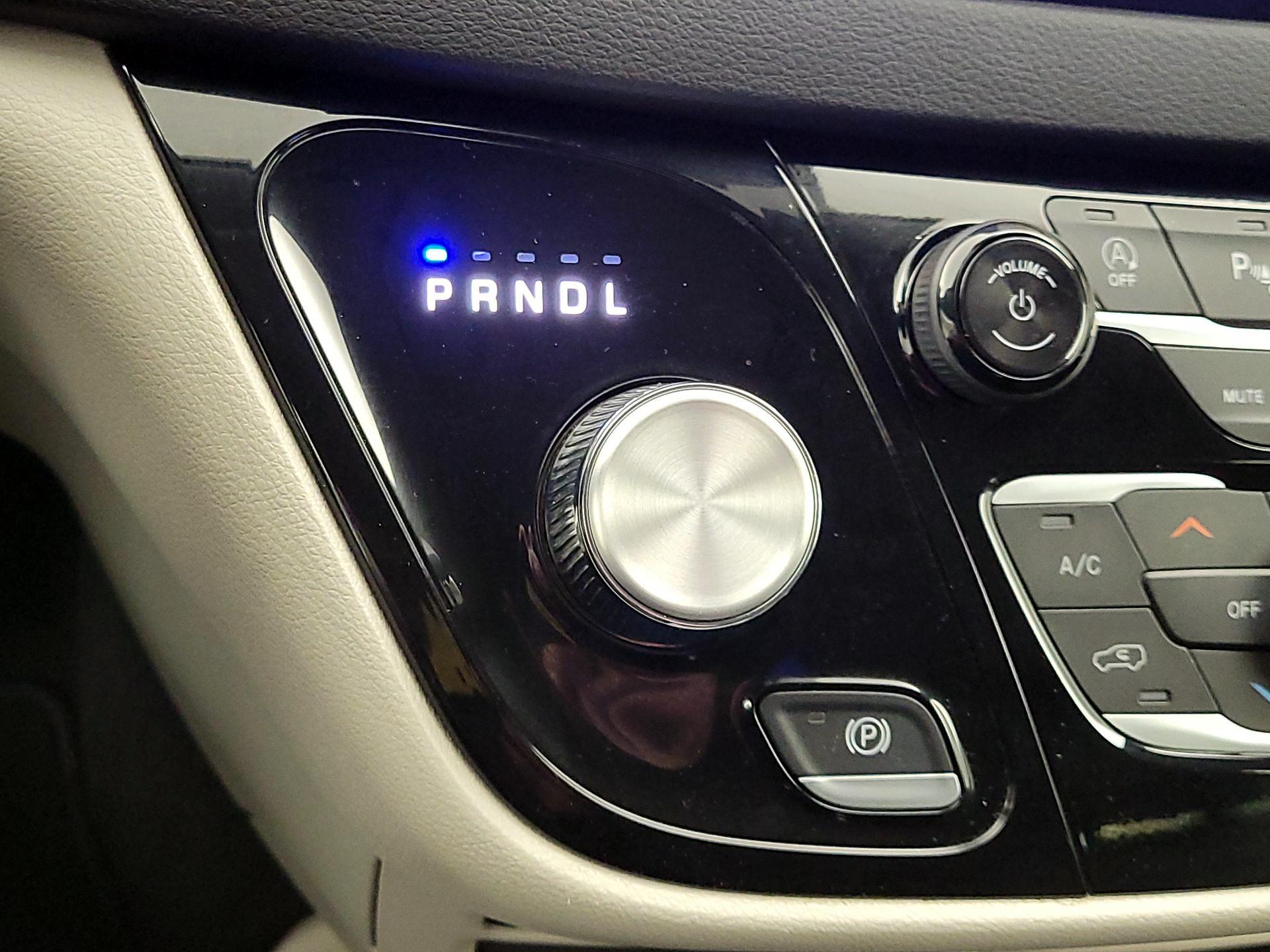 Thumbnail: 2024 Chrysler Pacifica - 17