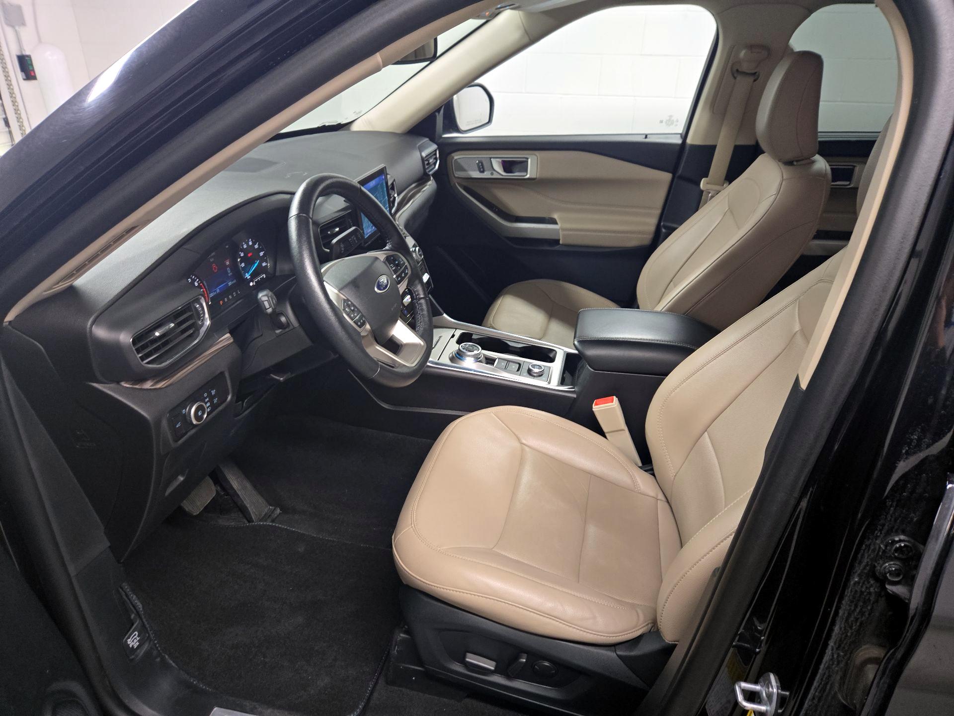 Thumbnail: 2023 Ford Explorer - 11