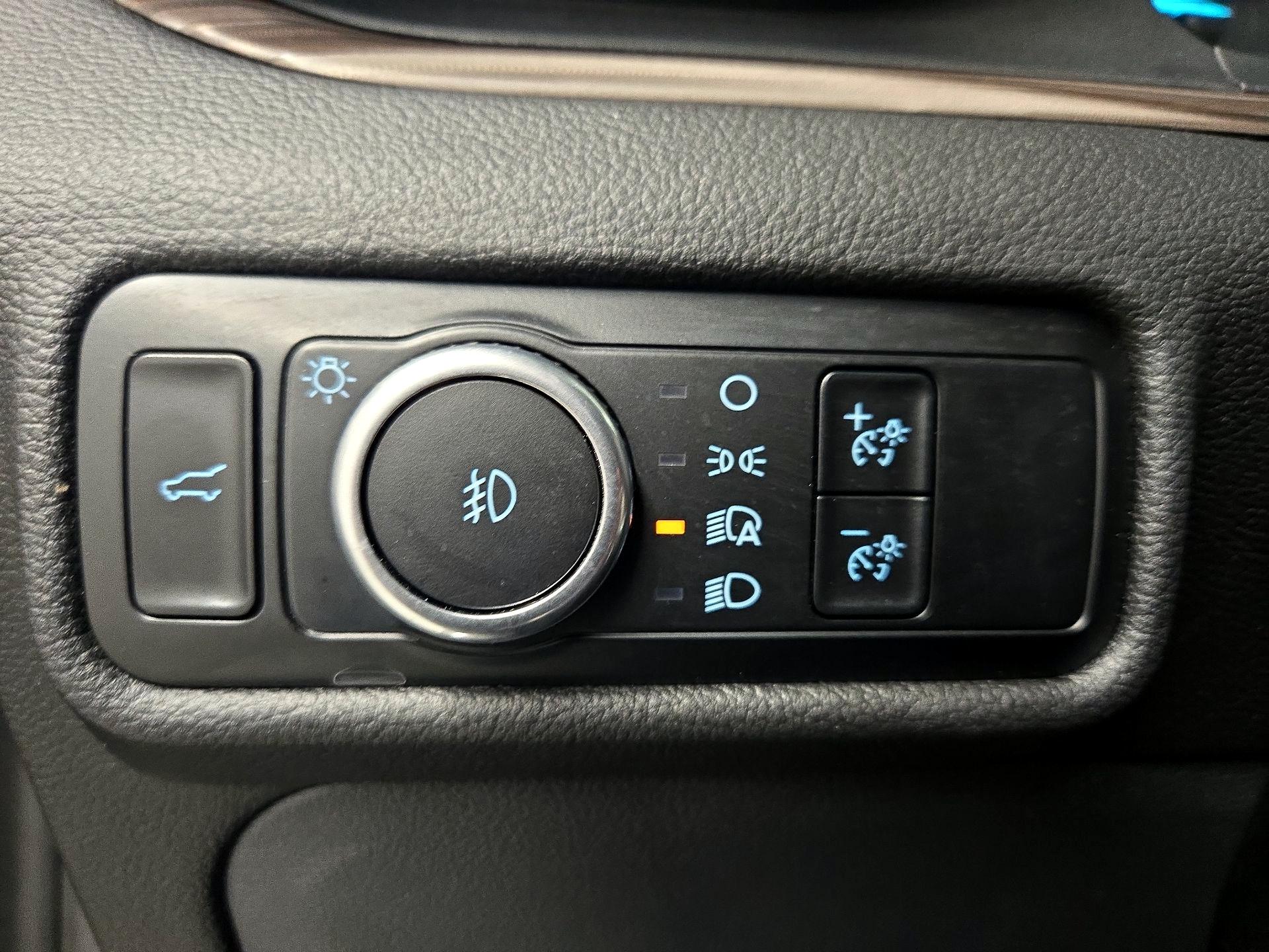 Thumbnail: 2023 Ford Explorer - 13