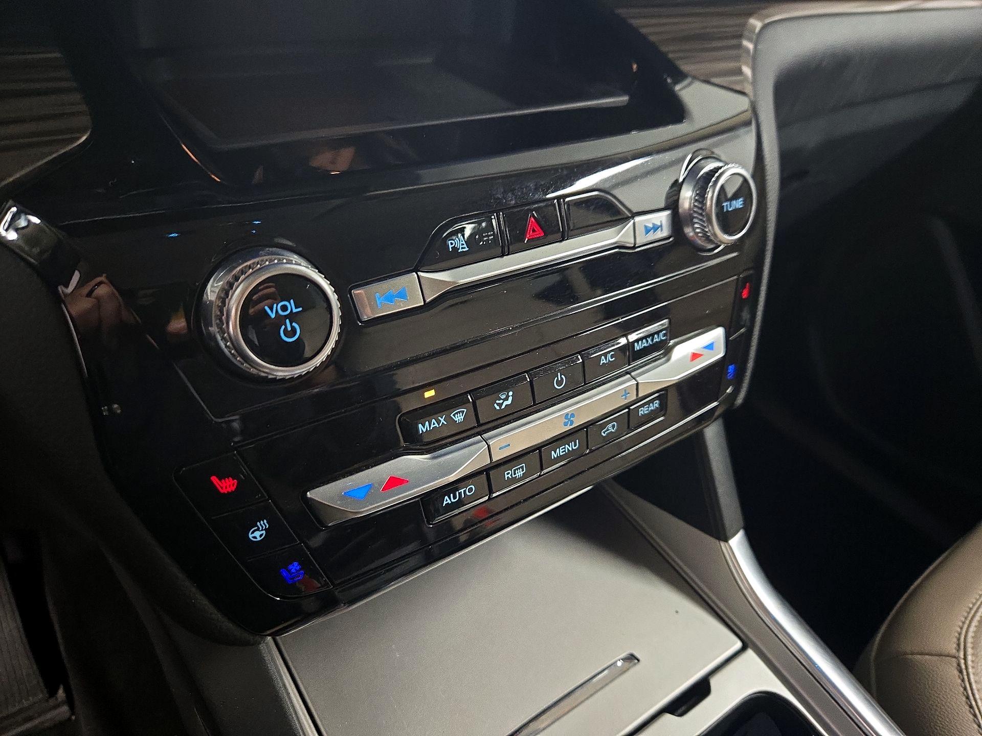 Thumbnail: 2023 Ford Explorer - 17