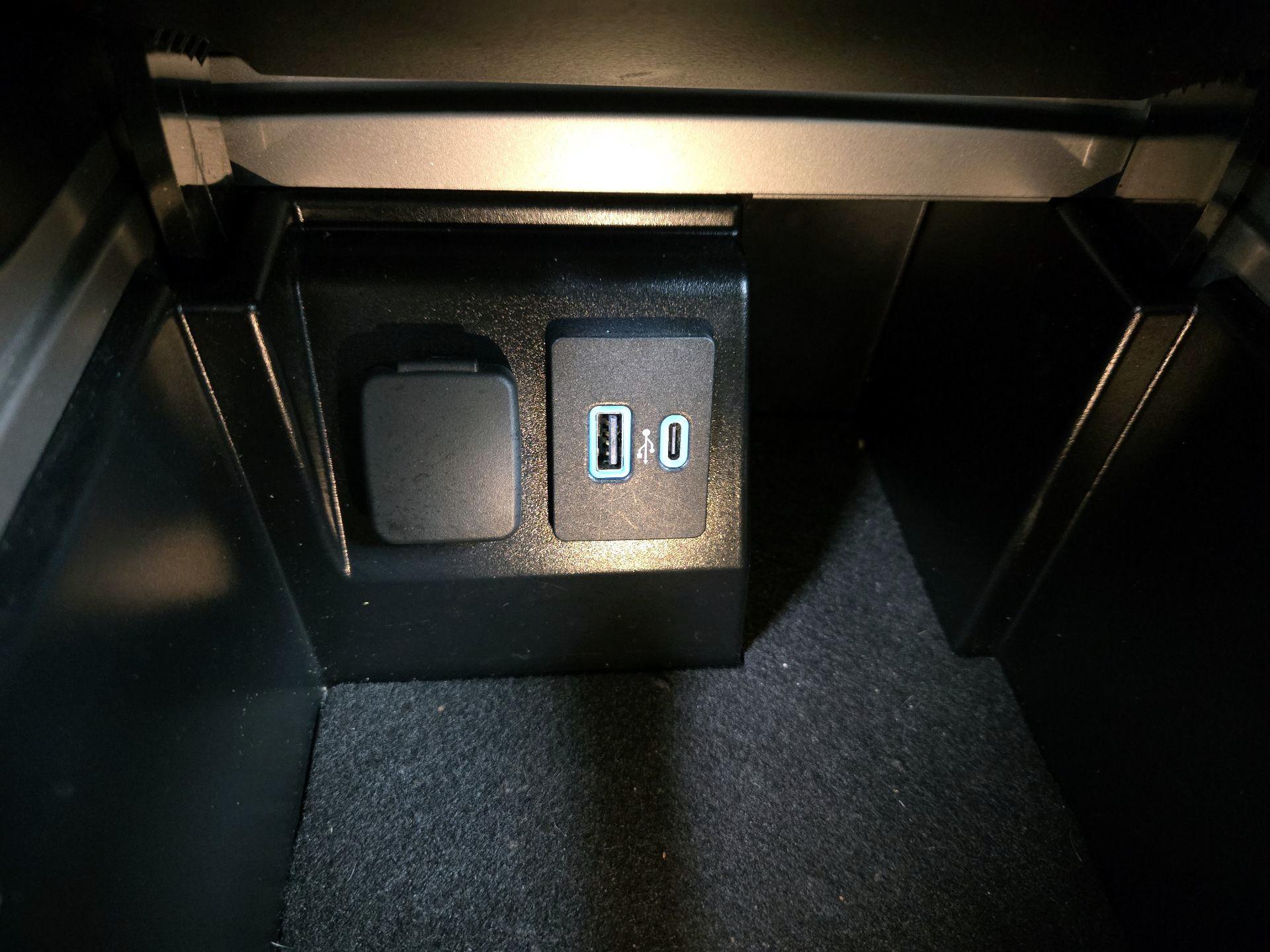 Thumbnail: 2023 Ford Explorer - 19