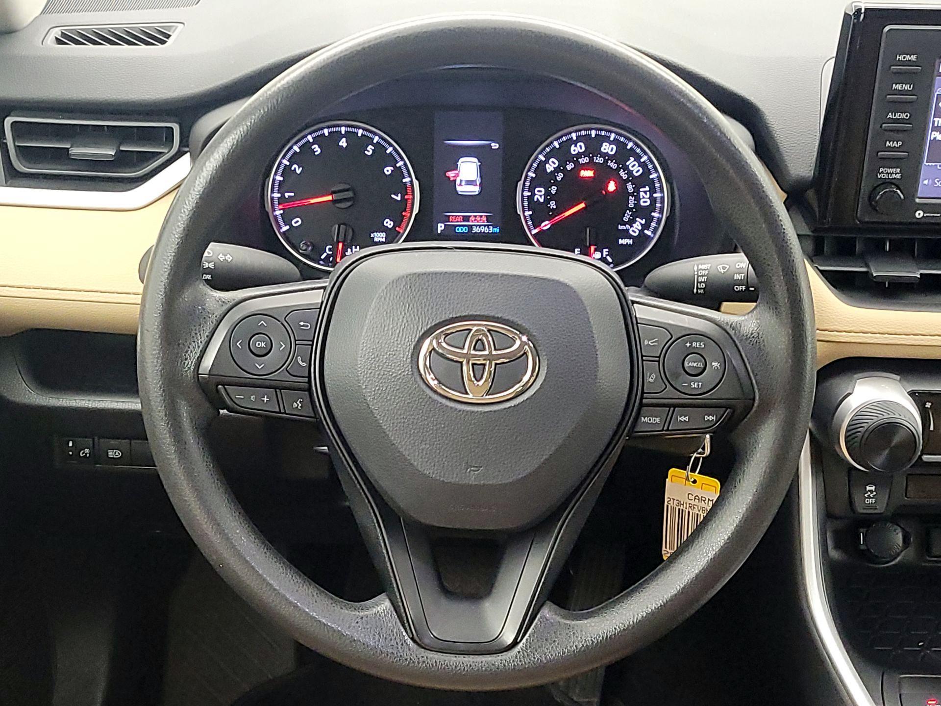 Thumbnail: 2022 Toyota RAV4 - 10