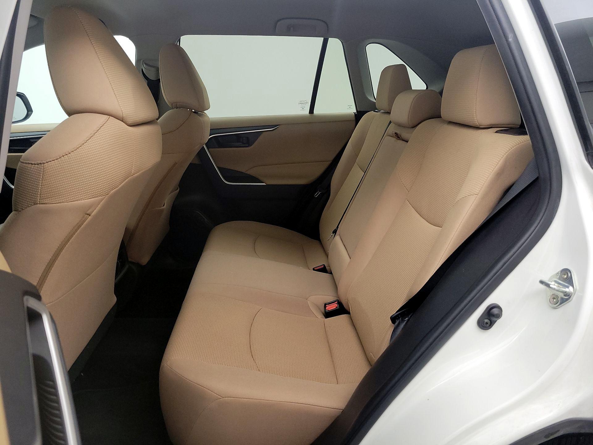 Thumbnail: 2022 Toyota RAV4 - 20