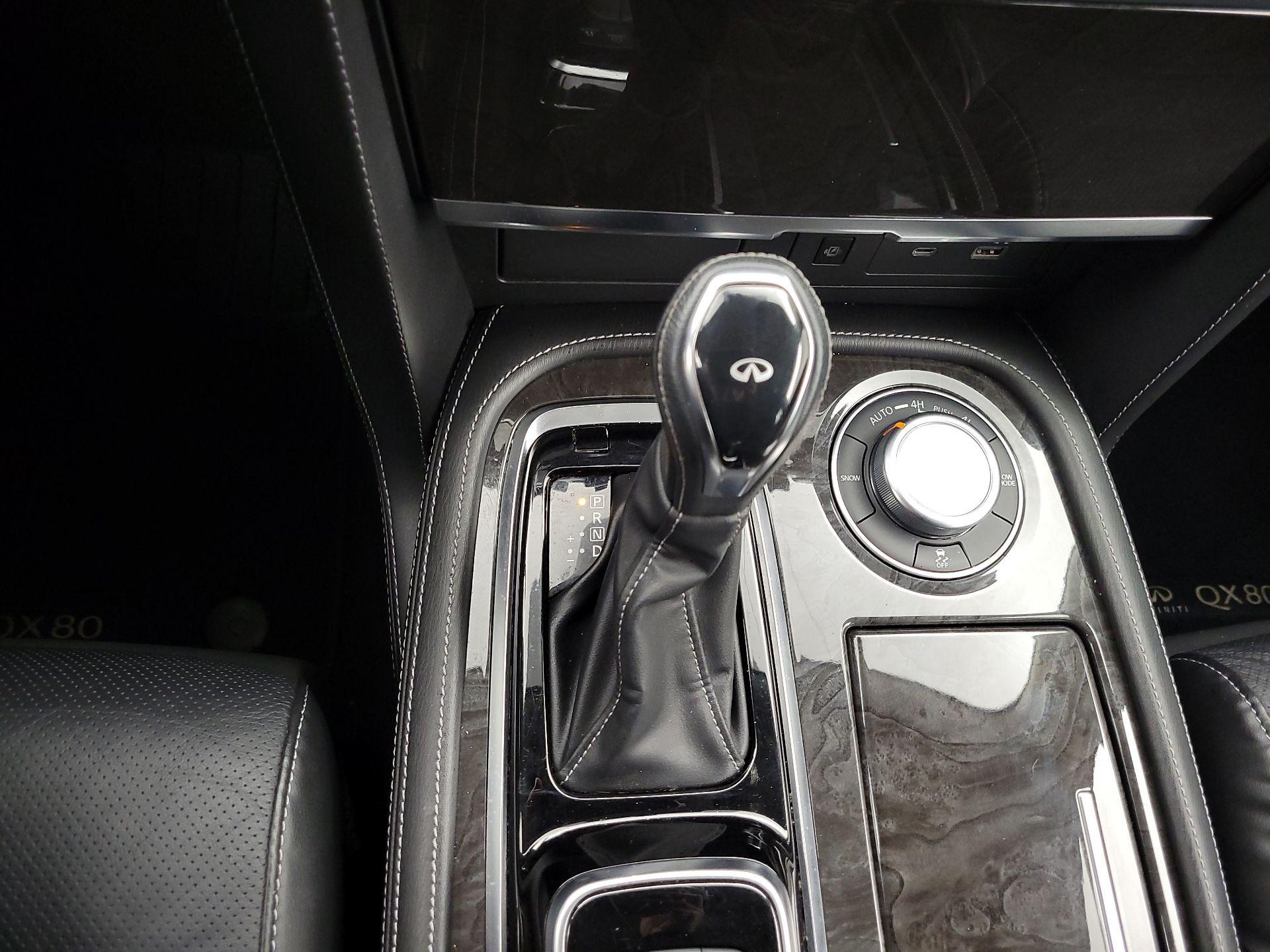 Thumbnail: 2024 INFINITI QX80 - 18