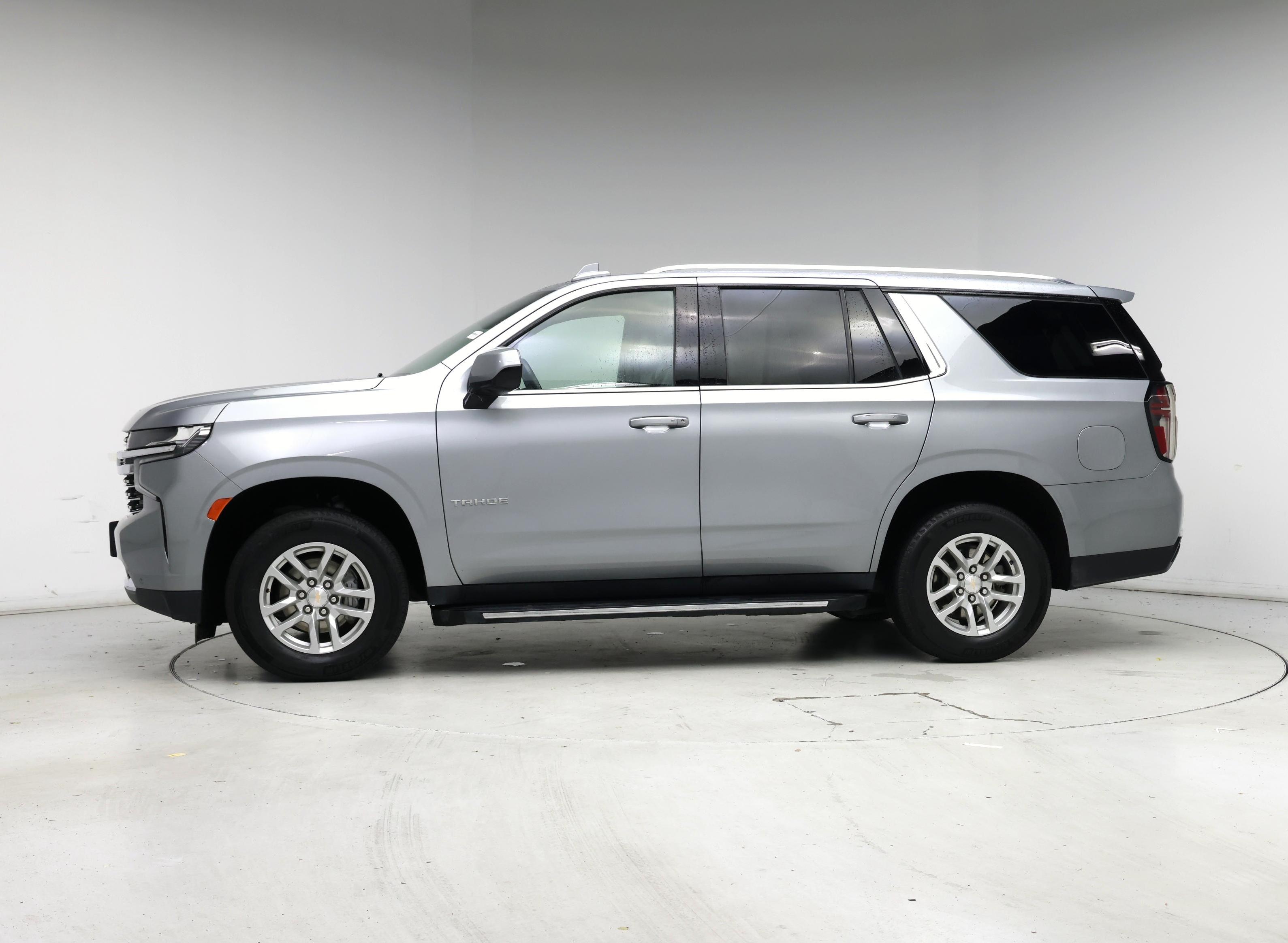 Thumbnail: 2024 Chevrolet Tahoe - 3