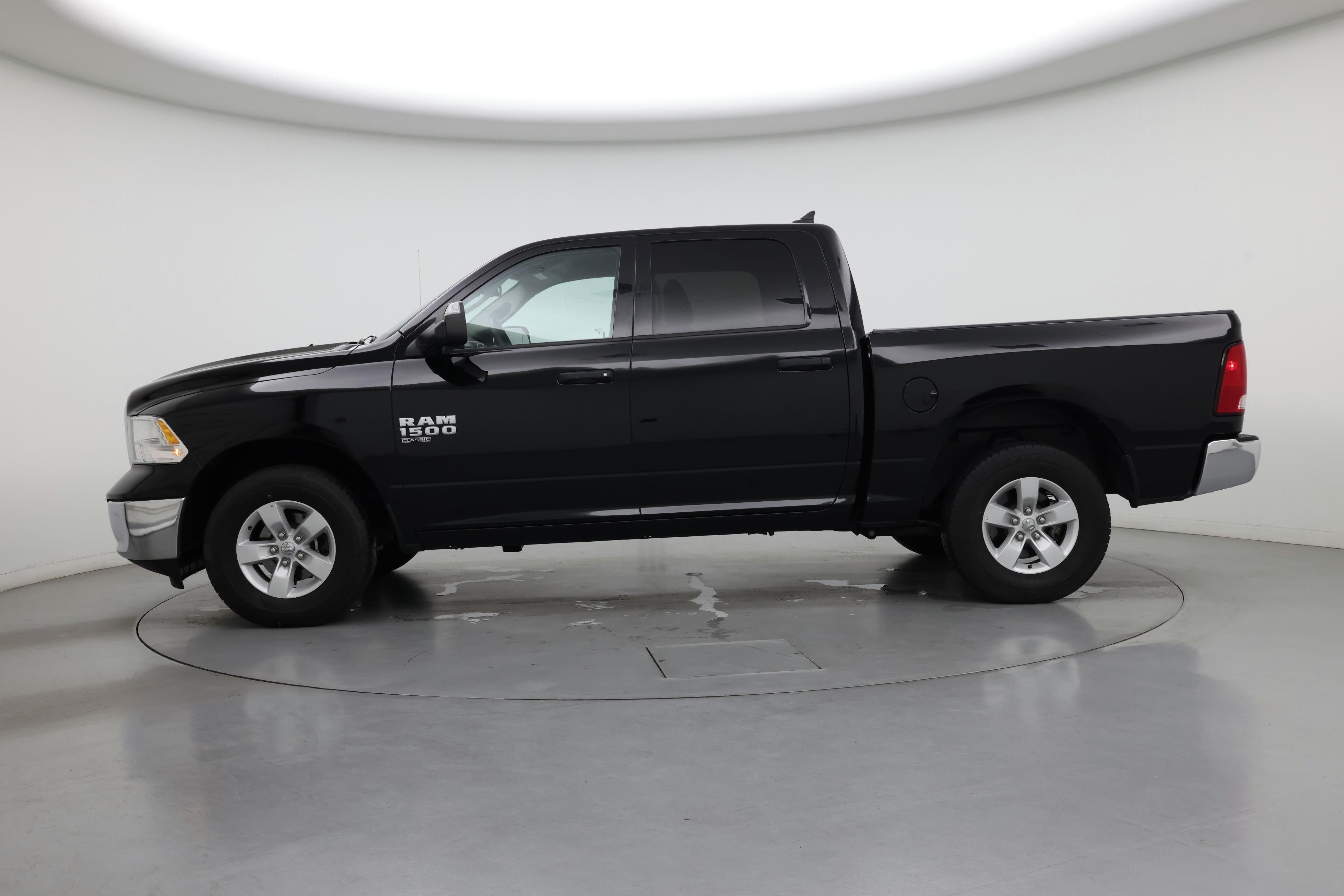 Thumbnail: 2023 RAM 1500 Classic - 3