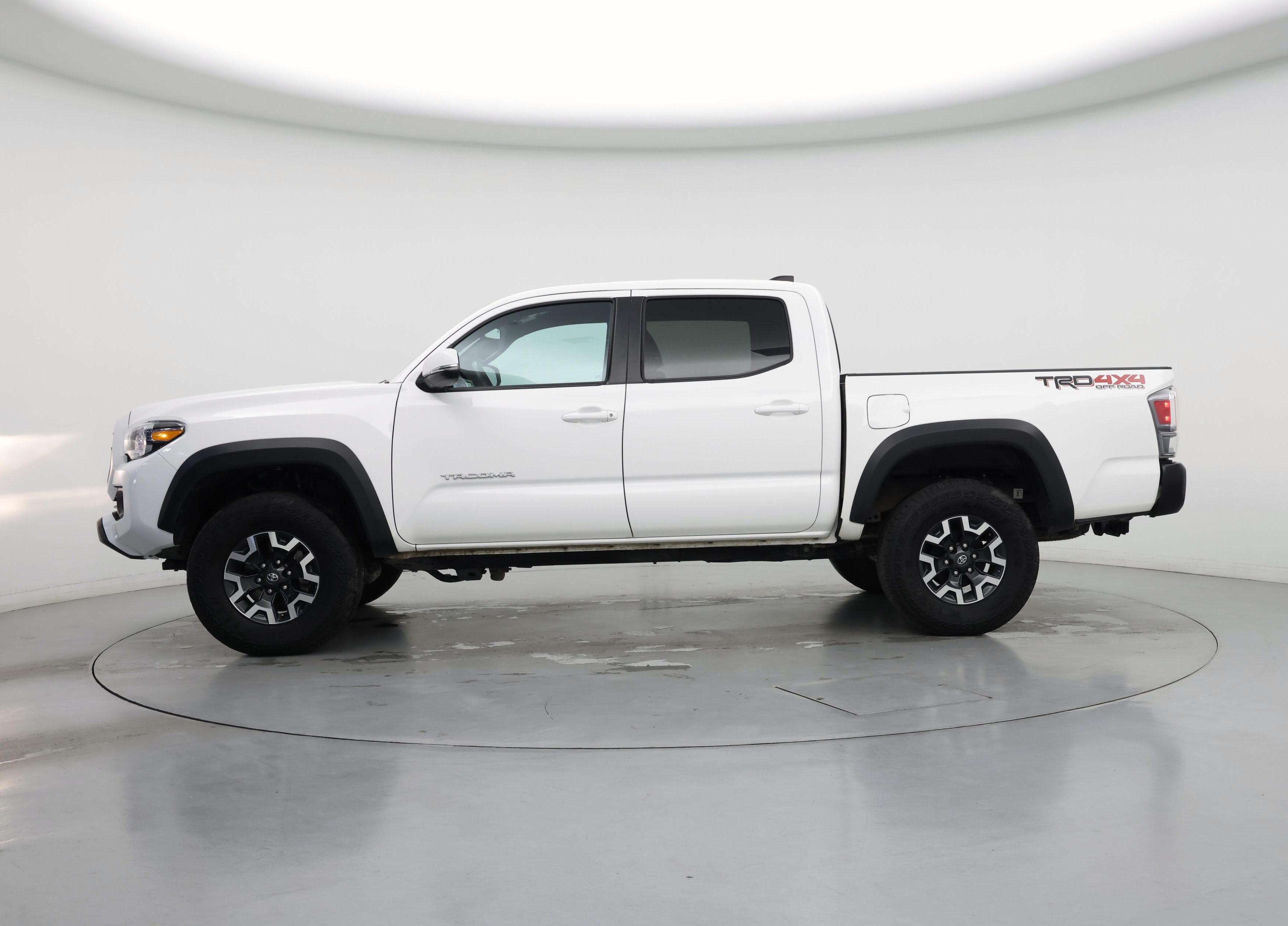 Thumbnail: 2023 Toyota Tacoma - 3