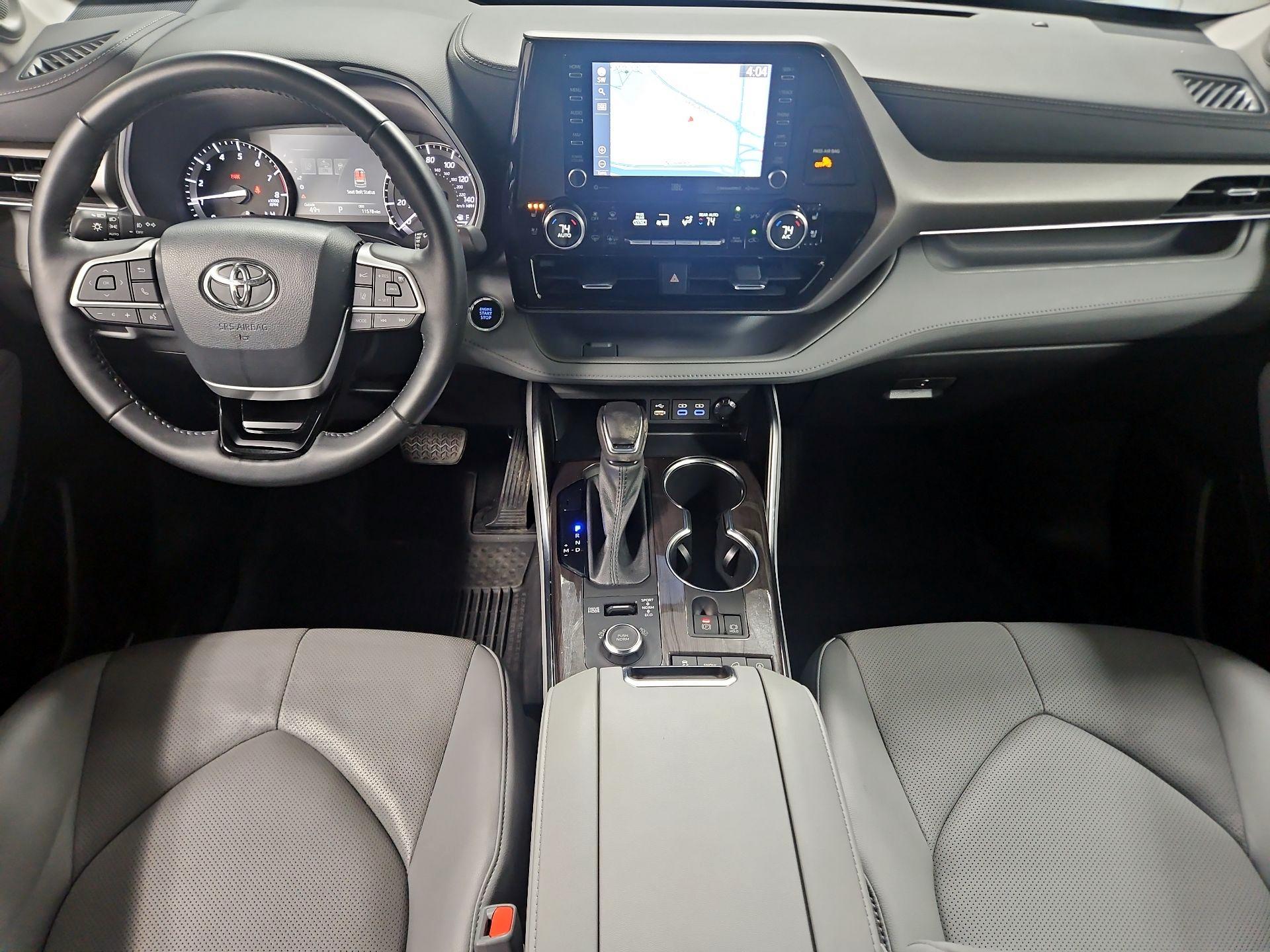 Thumbnail: 2022 Toyota Highlander - 9