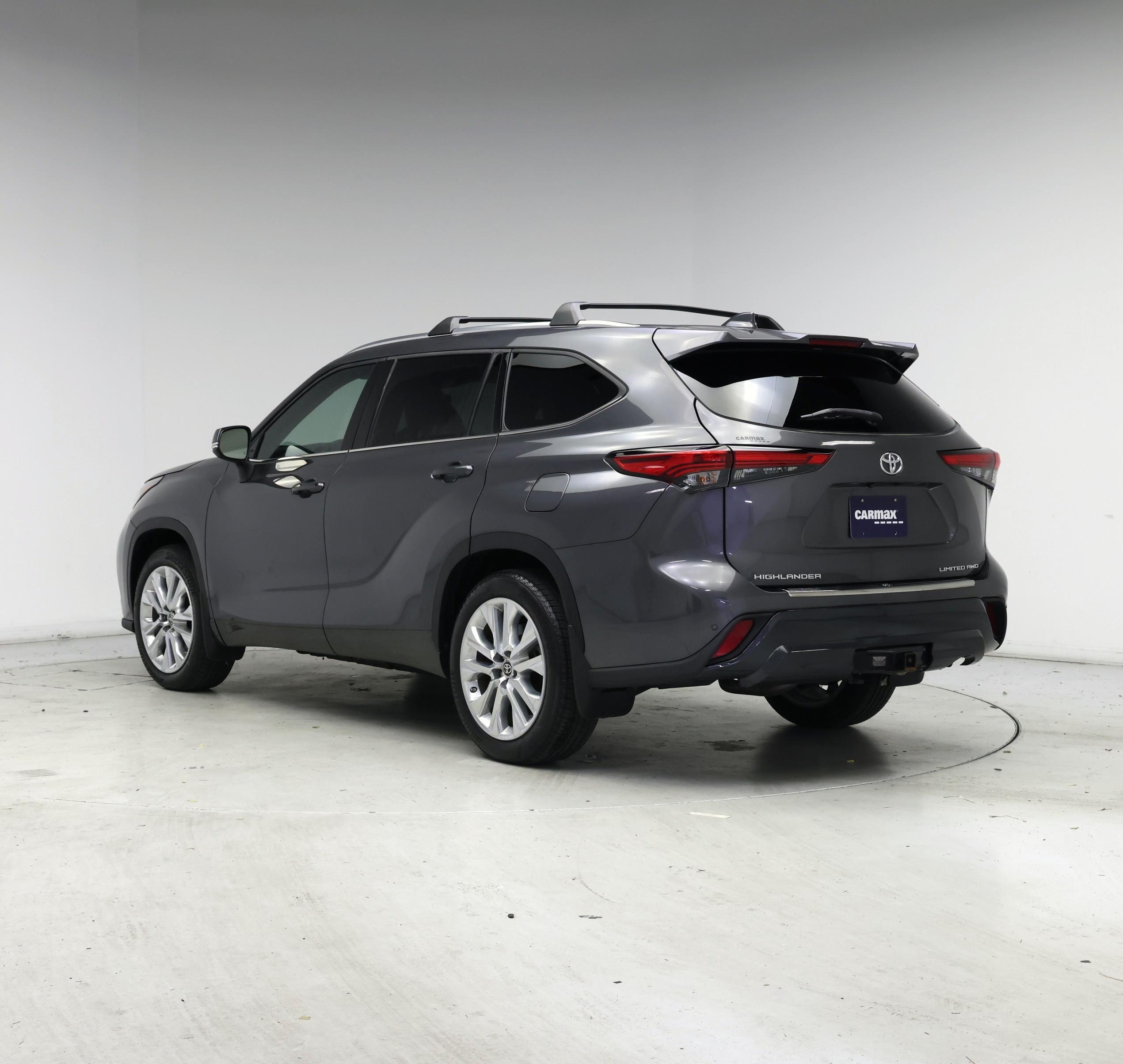 Thumbnail: 2022 Toyota Highlander - 2