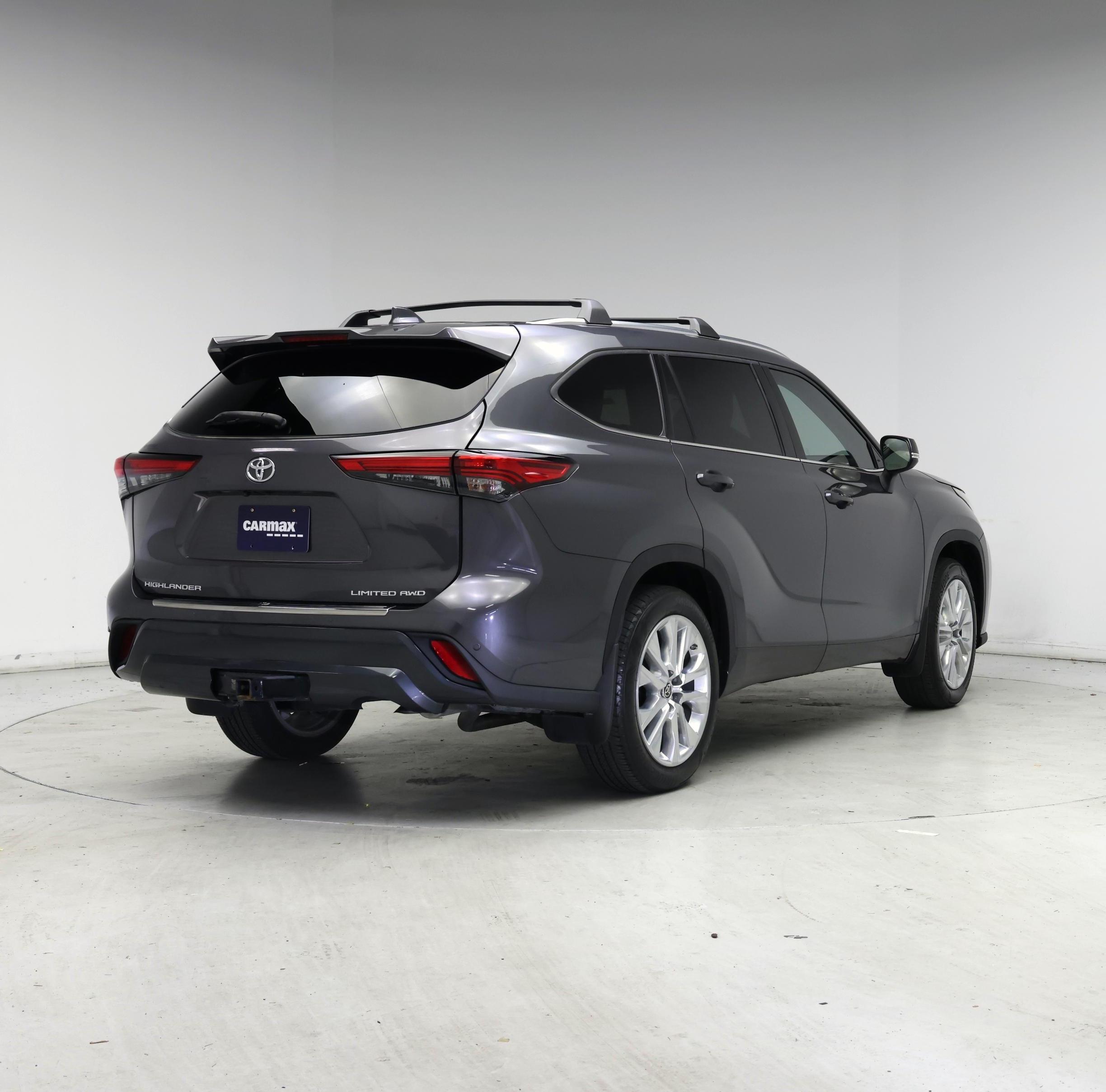 Thumbnail: 2022 Toyota Highlander - 8