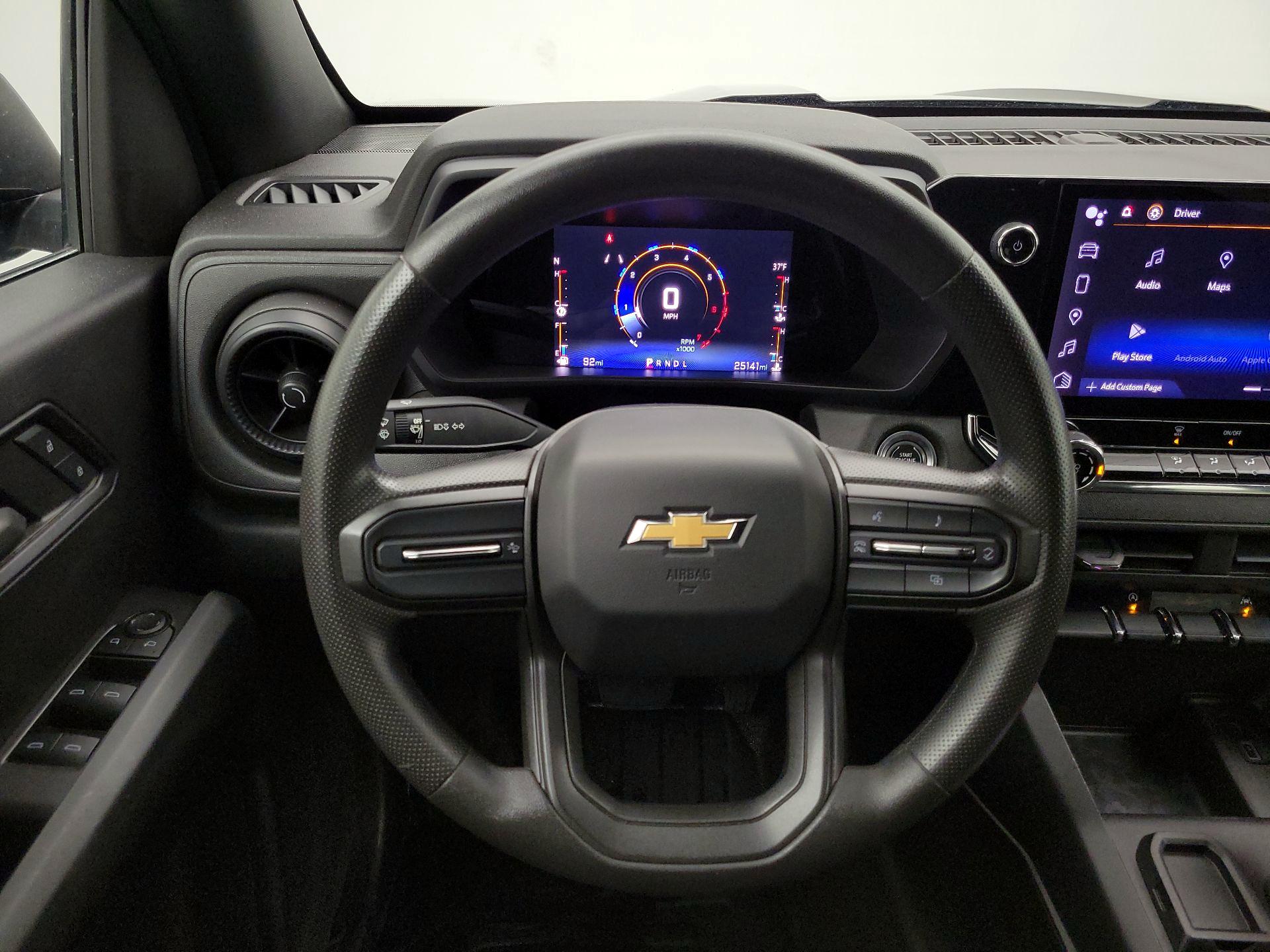 Thumbnail: 2023 Chevrolet Colorado - 10