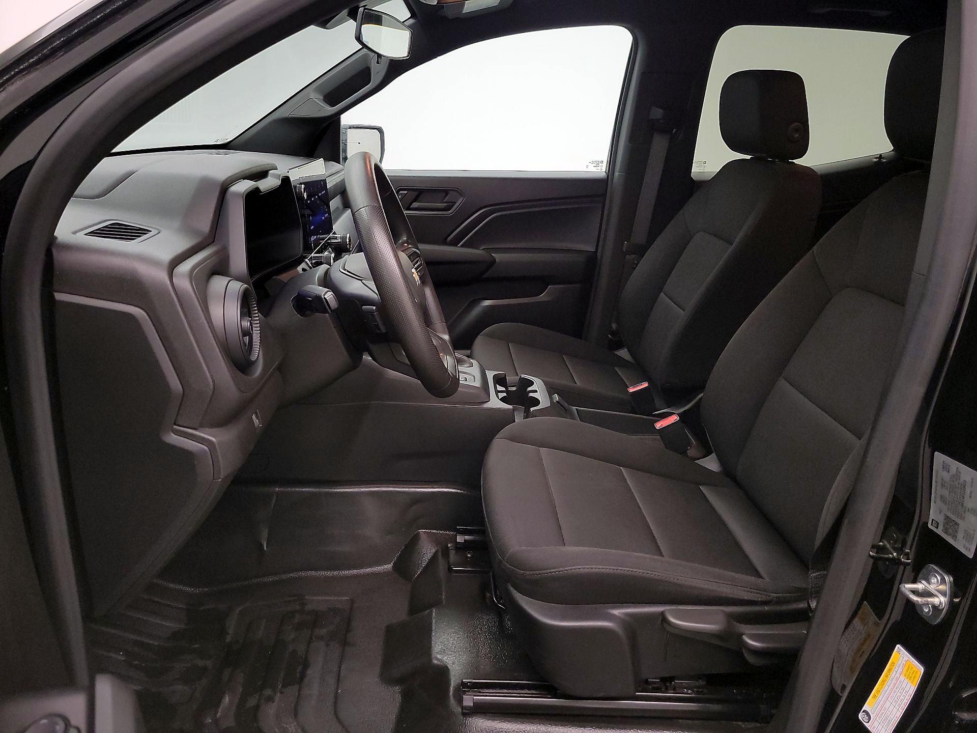 Thumbnail: 2023 Chevrolet Colorado - 11