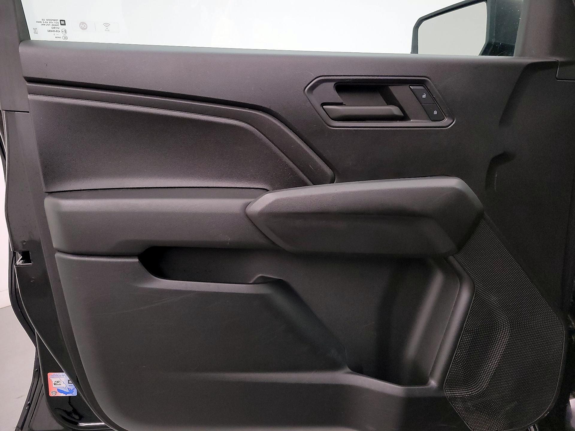 Thumbnail: 2023 Chevrolet Colorado - 12