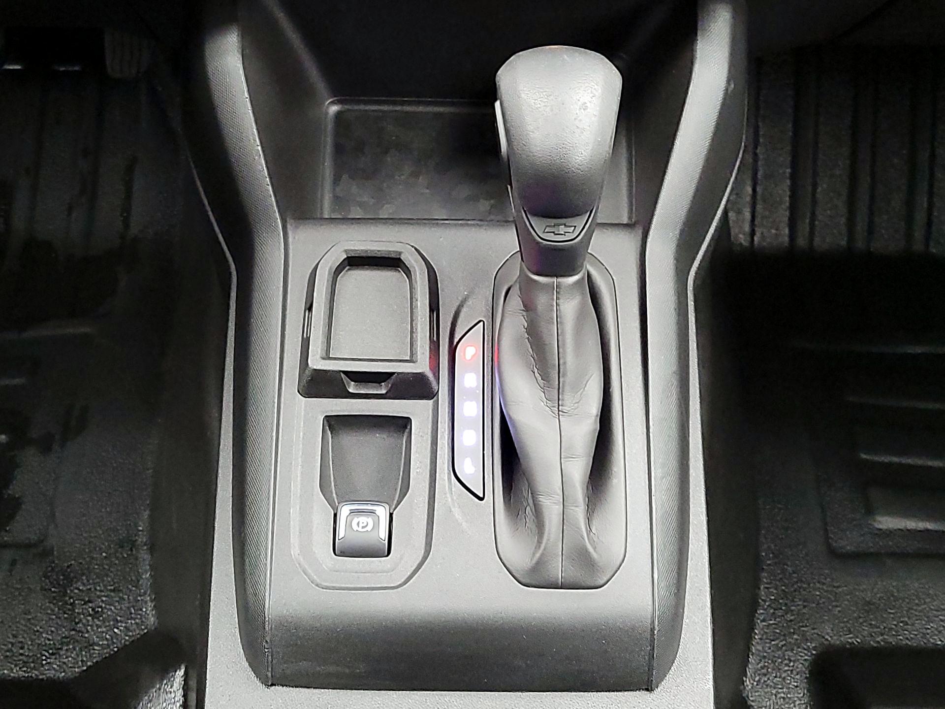 Thumbnail: 2023 Chevrolet Colorado - 17