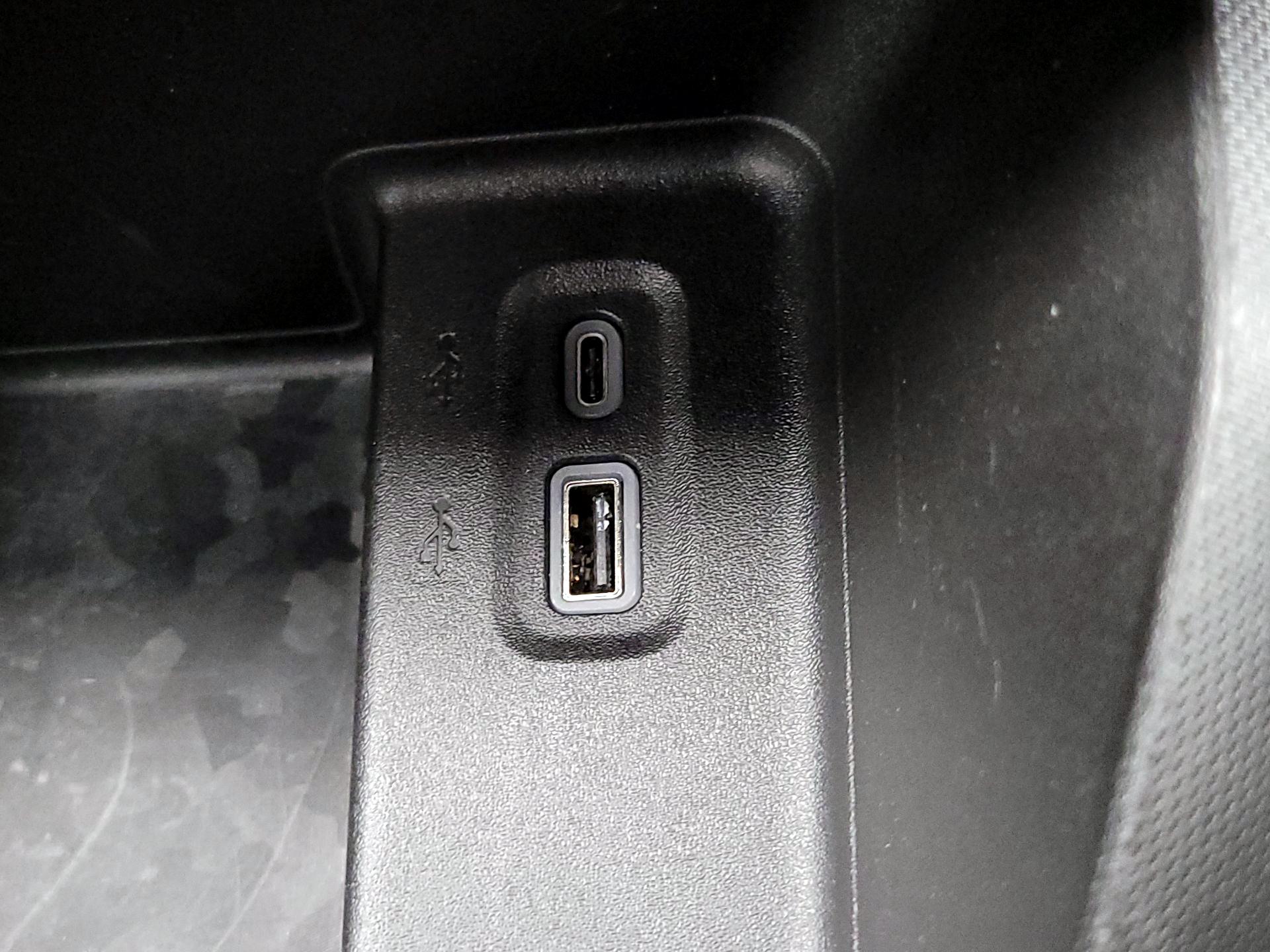 Thumbnail: 2023 Chevrolet Colorado - 18