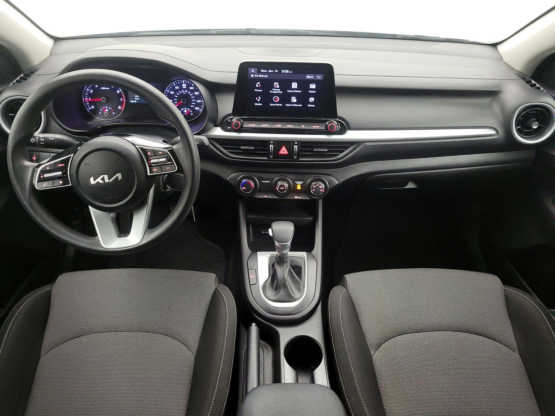 Thumbnail: 2024 Kia Forte - 9