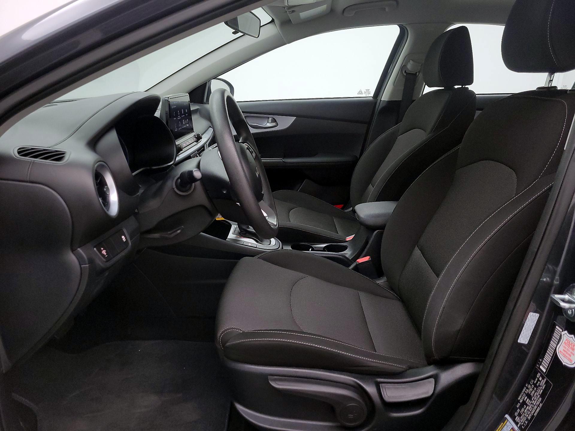 Thumbnail: 2024 Kia Forte - 11