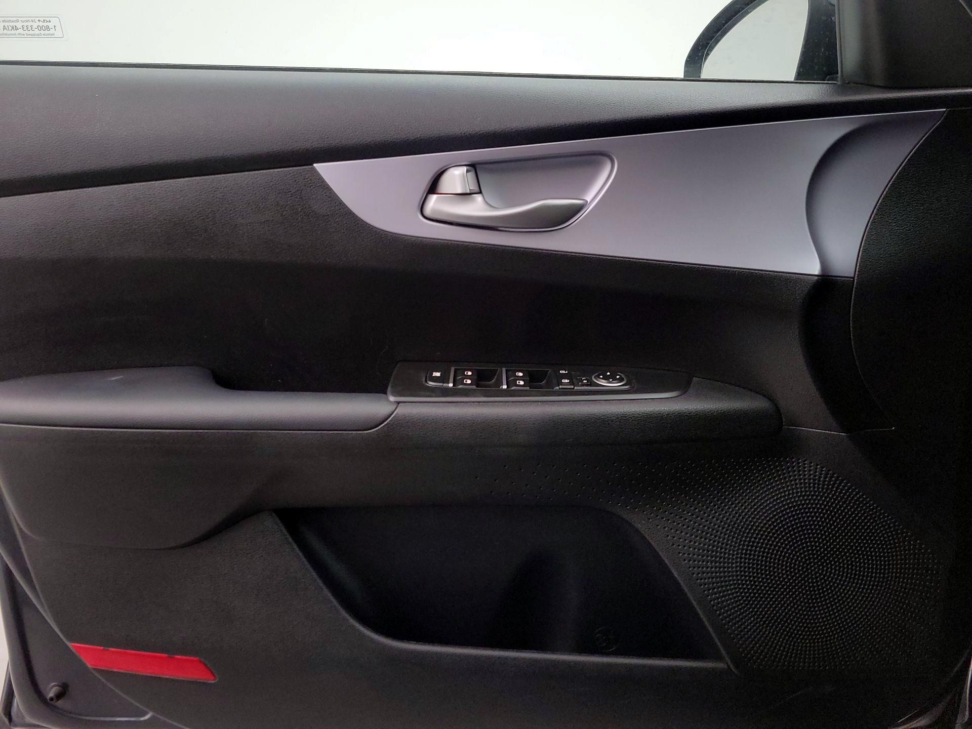 Thumbnail: 2024 Kia Forte - 12