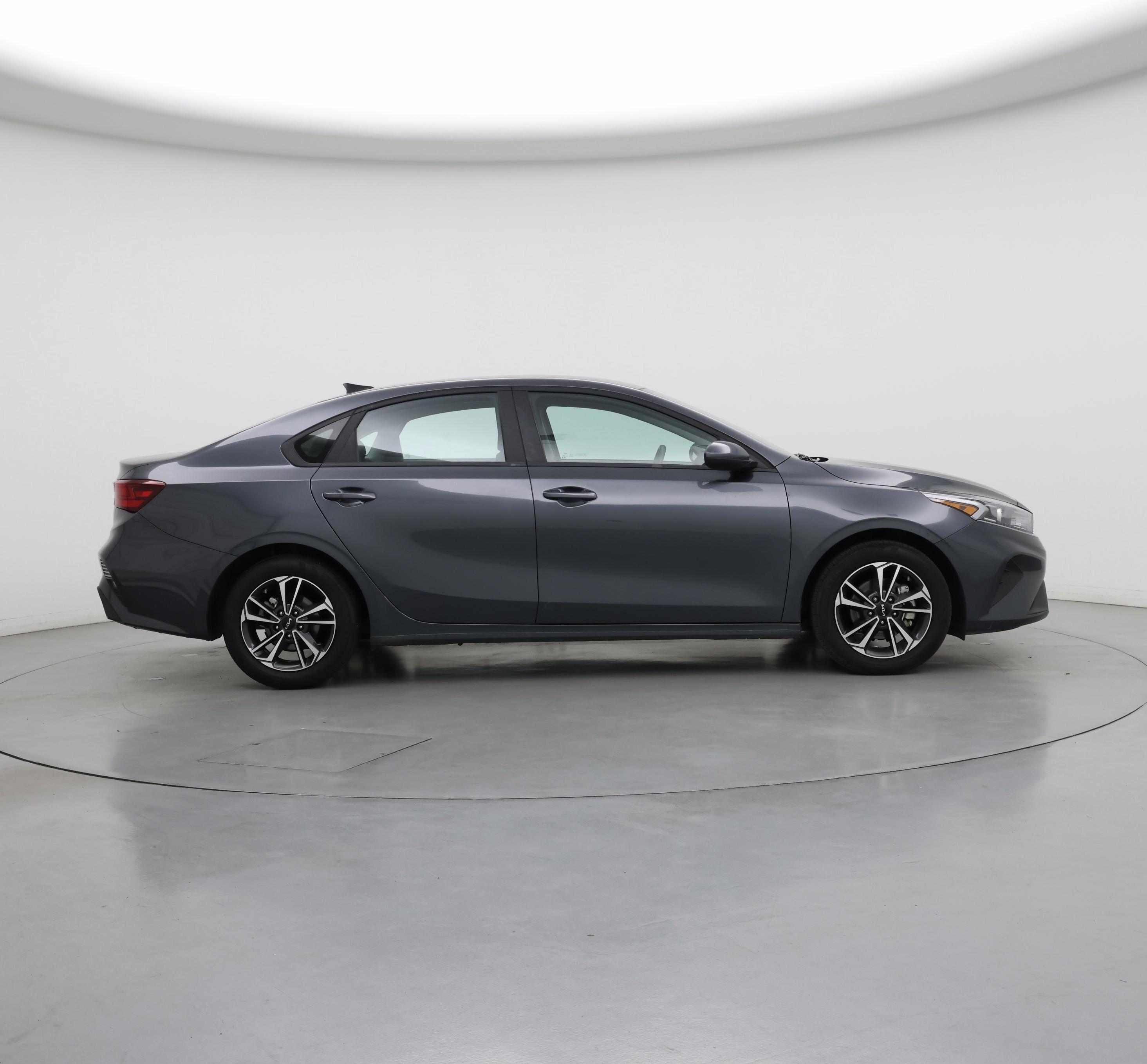 Thumbnail: 2024 Kia Forte - 7