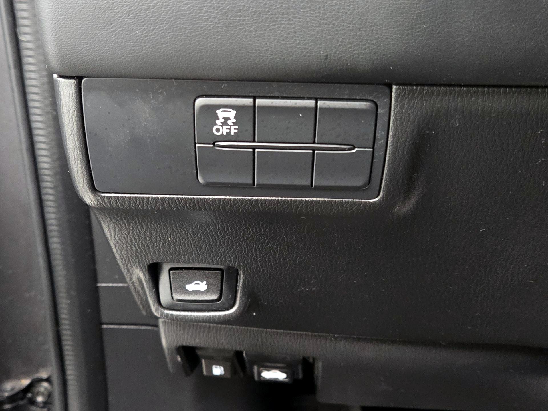 Thumbnail: 2018 Mazda Mazda6 - 13