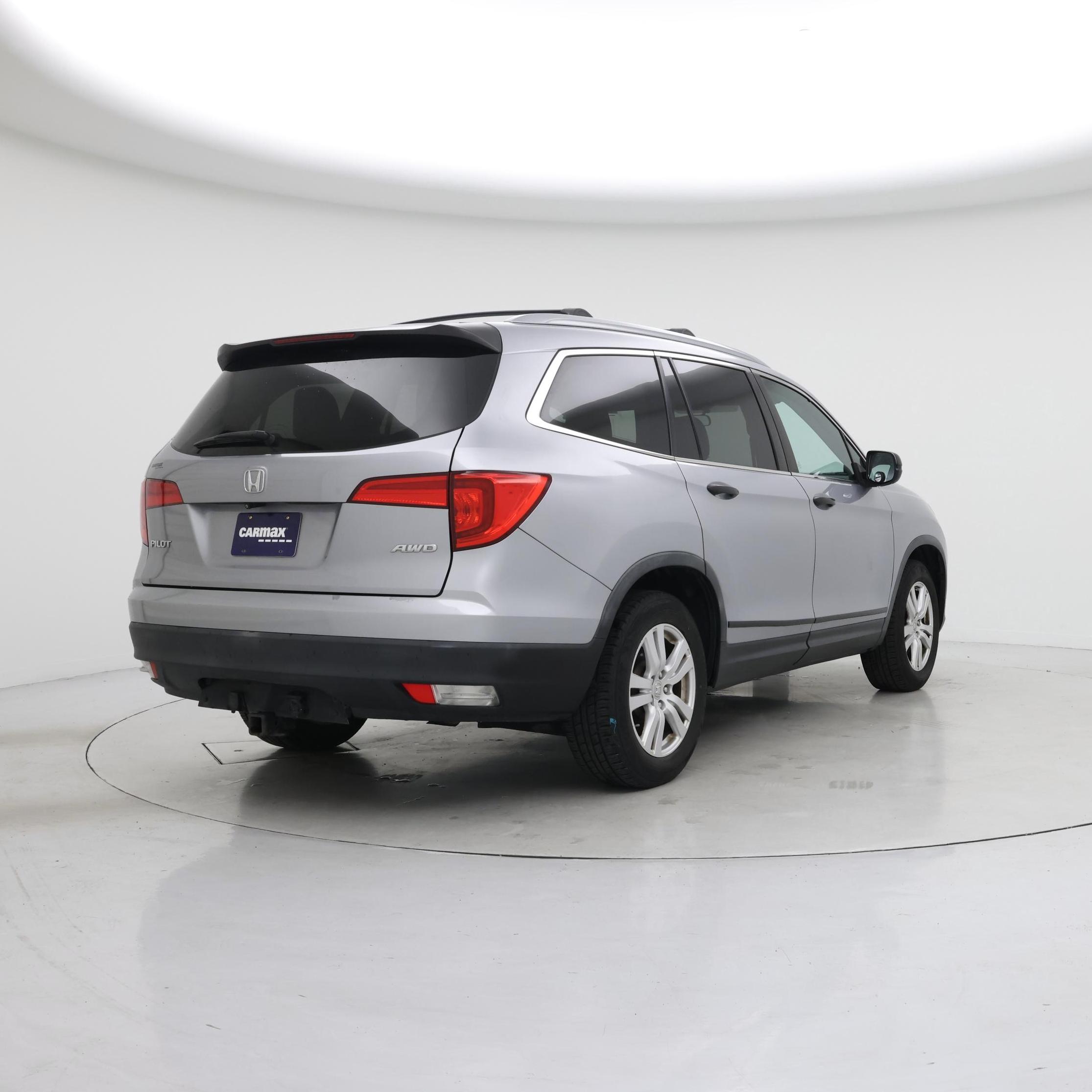 Thumbnail: 2016 Honda Pilot - 8