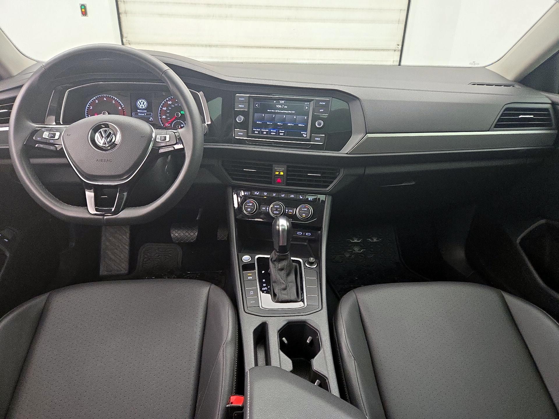 Thumbnail: 2020 Volkswagen Jetta - 9