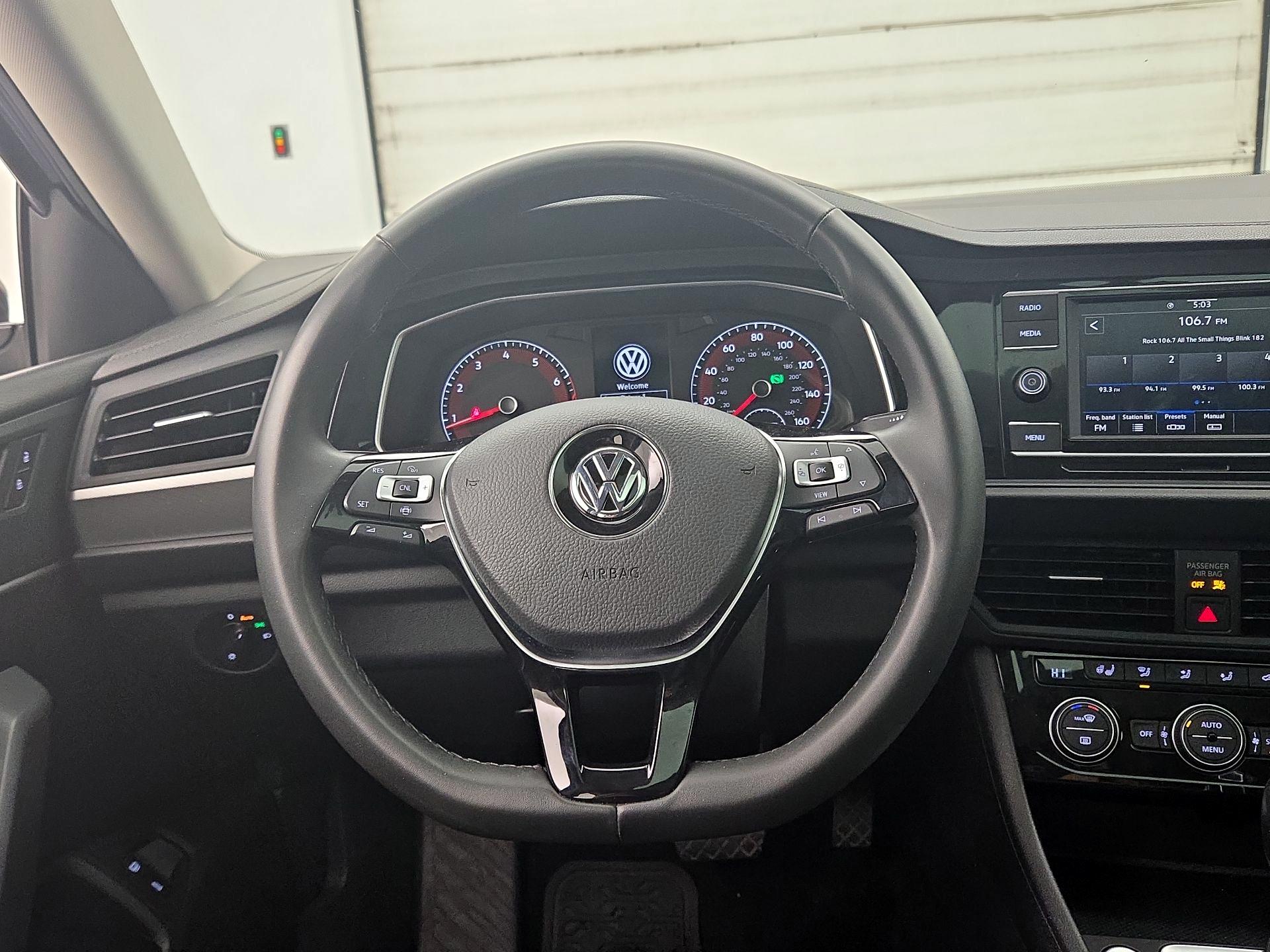 Thumbnail: 2020 Volkswagen Jetta - 10
